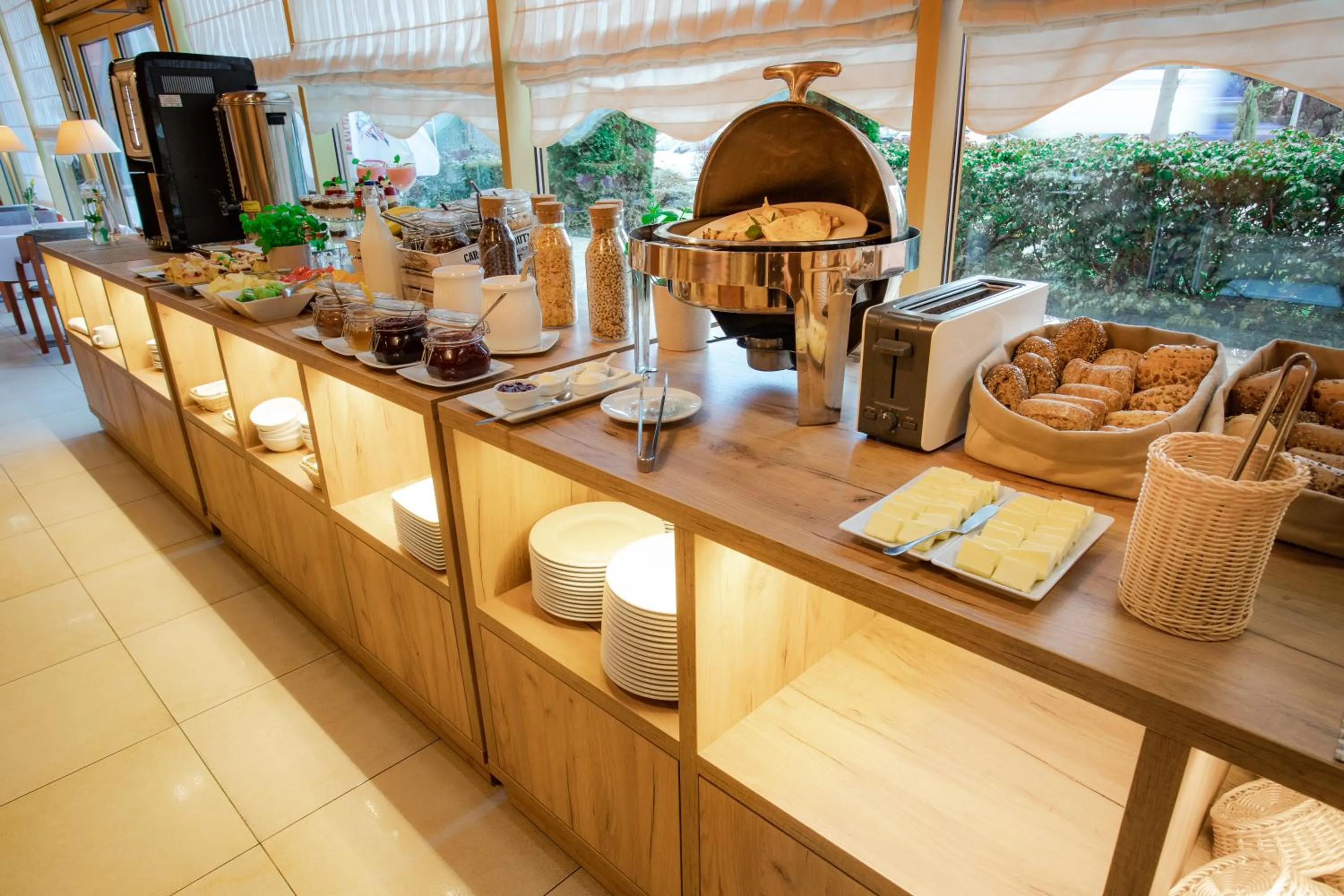 Buffet breakfast in Business Hotel Vega Wrocław