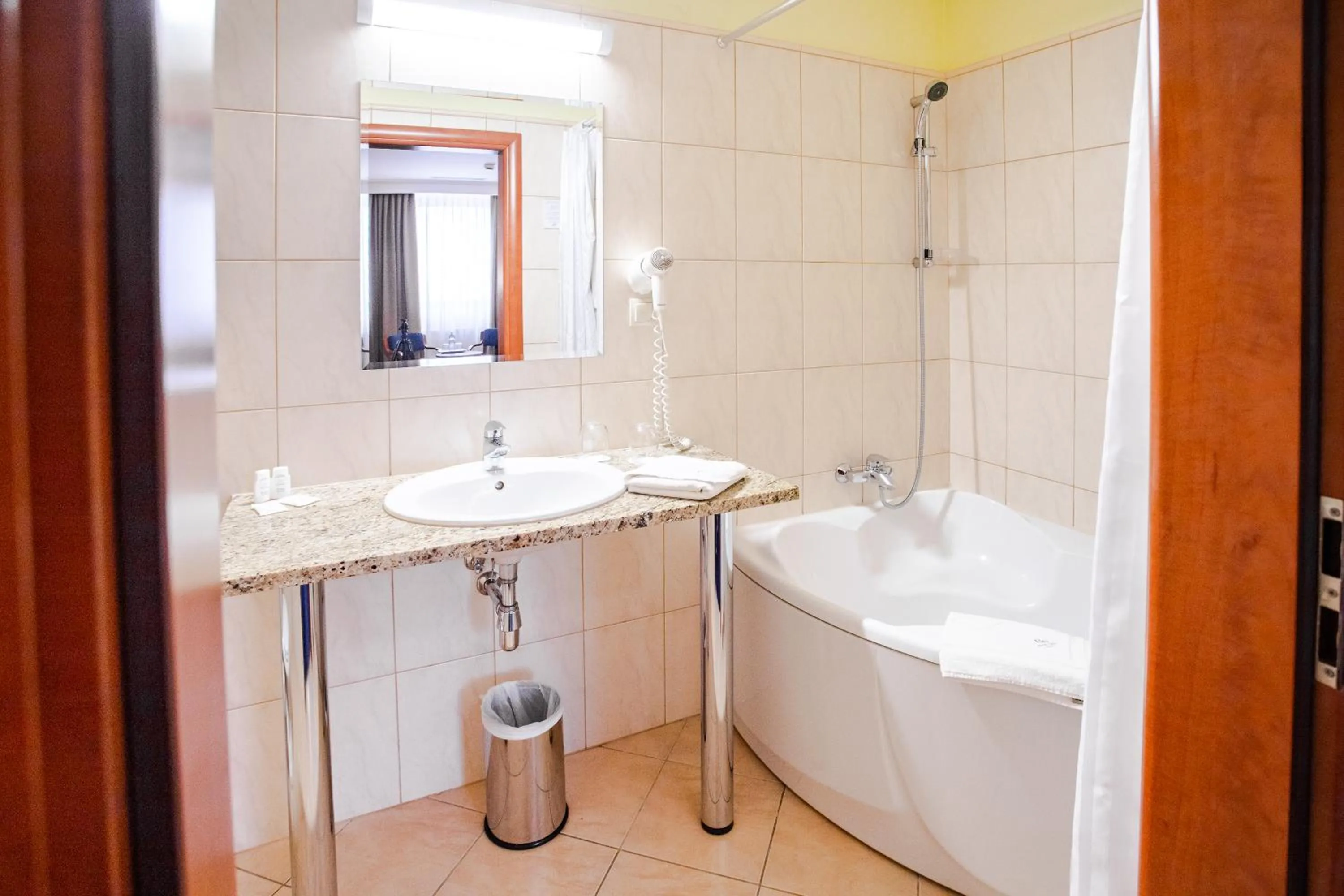 Bathroom in Business Hotel Vega Wrocław