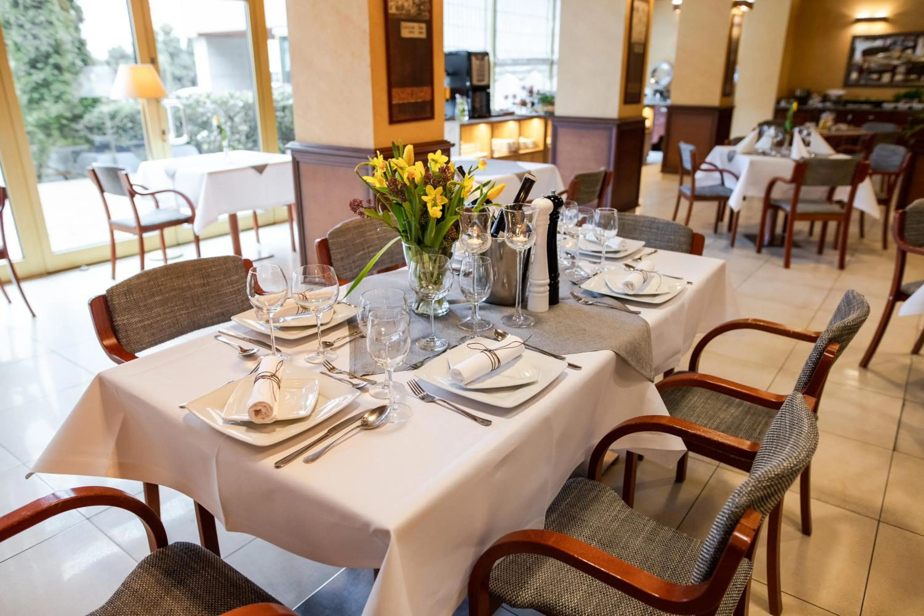 Restaurant/places to eat in Business Hotel Vega Wrocław