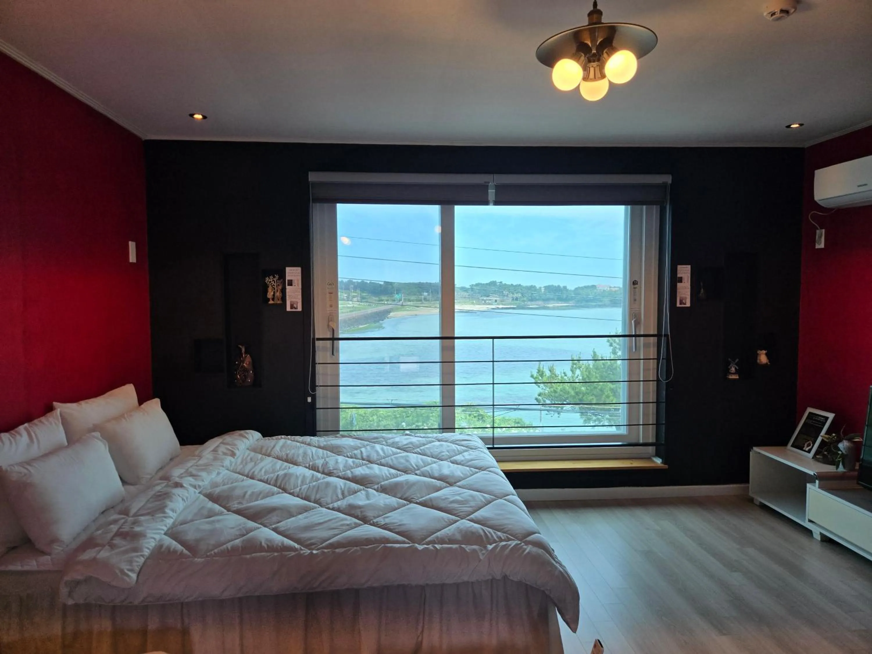 Natural landscape, Bed in Jeju Gaviota Pension