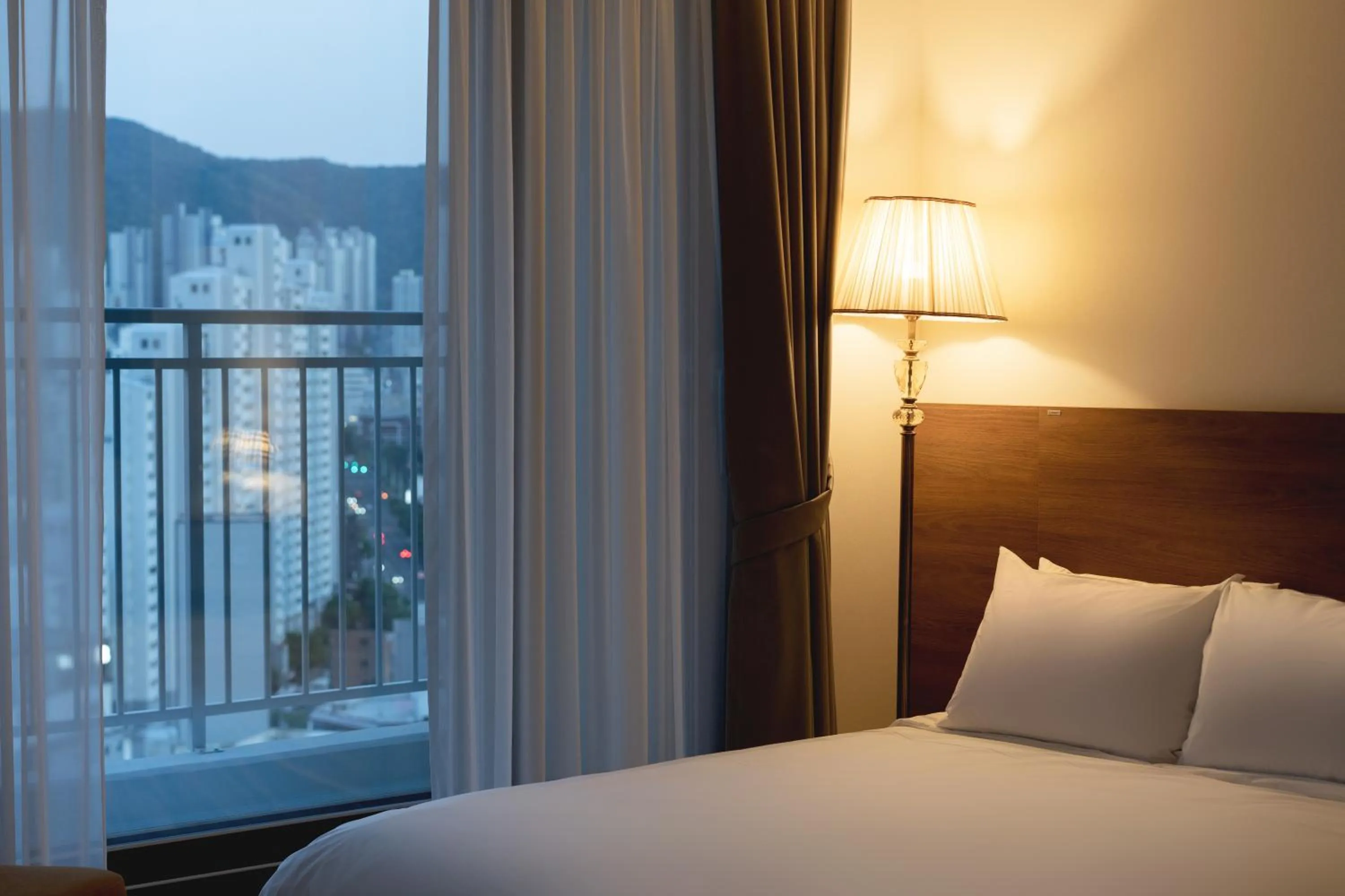 Bed in Urbanstay Busan Cityhall