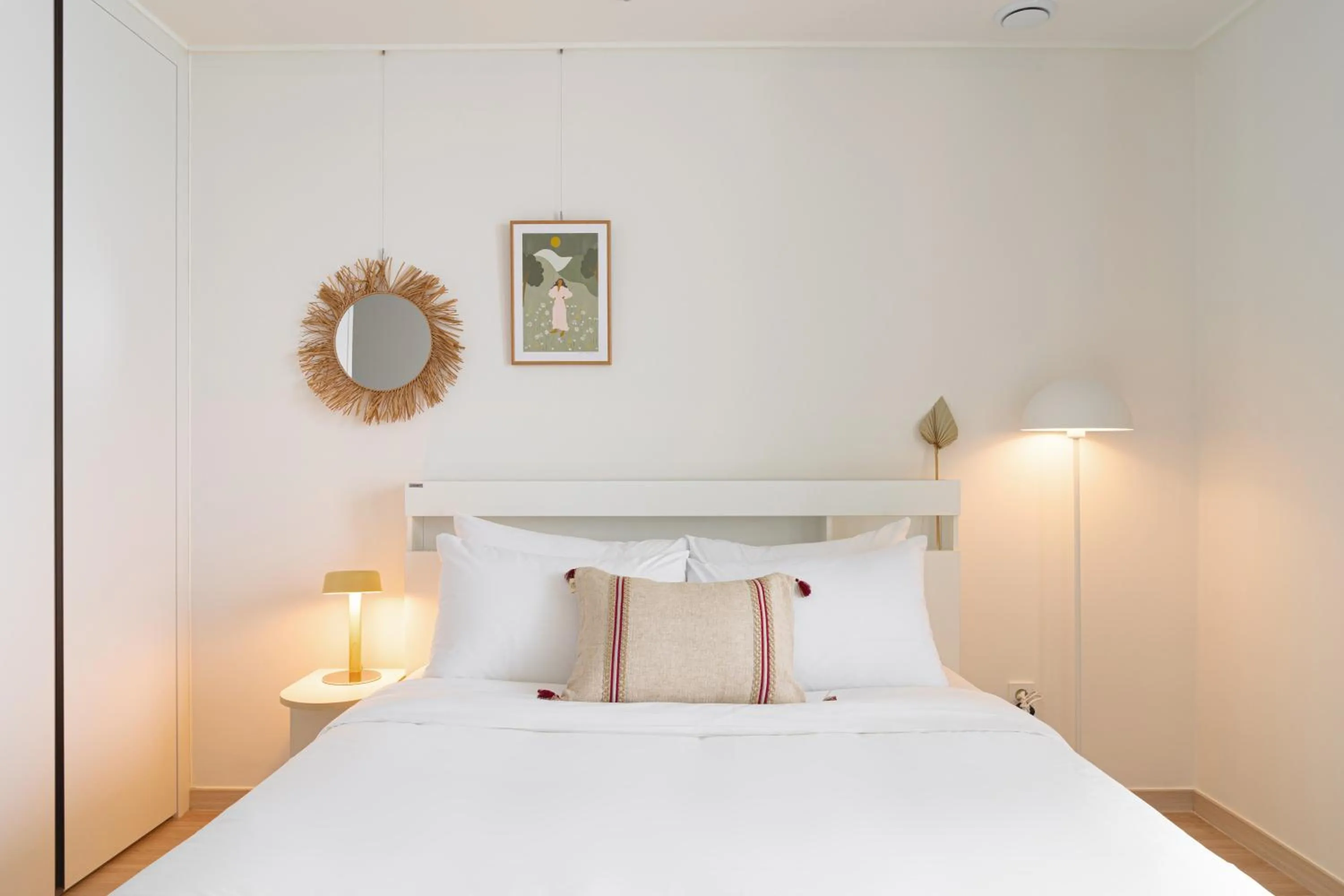 Bedroom, Bed in Urbanstay Sokcho Deungdae Beach