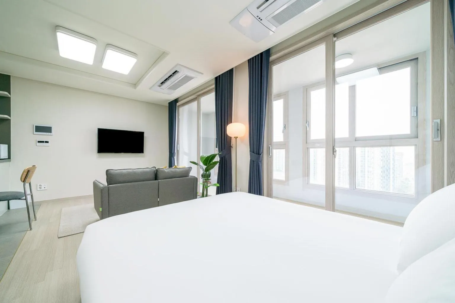 Bedroom, Bed in Urbanstay Songdo Moonlight Park