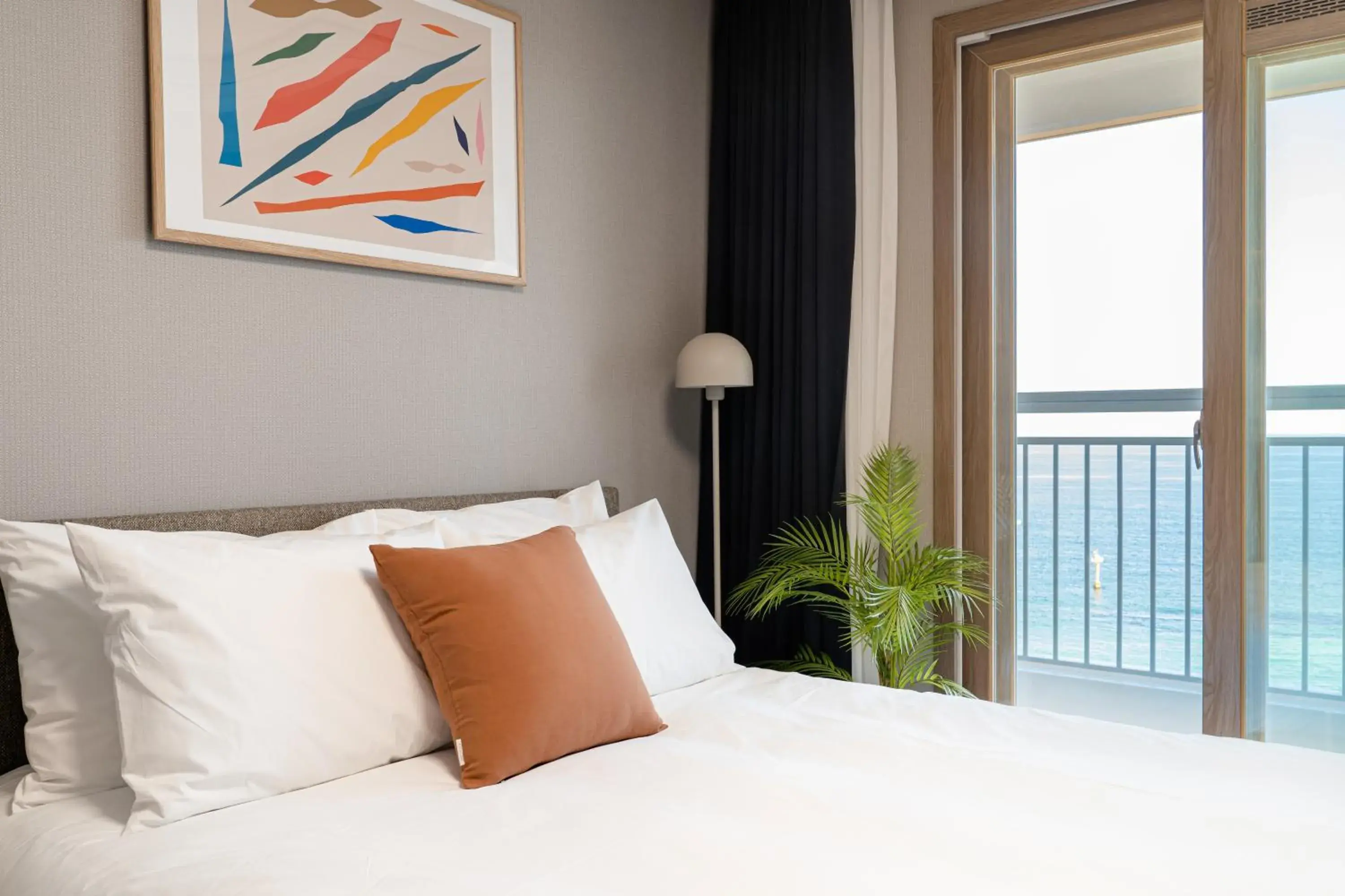 Photo of the whole room, Bed in Urbanstay Sokcho beach C Photo of the whole room, Bed in Urbanstay Sokcho beach C