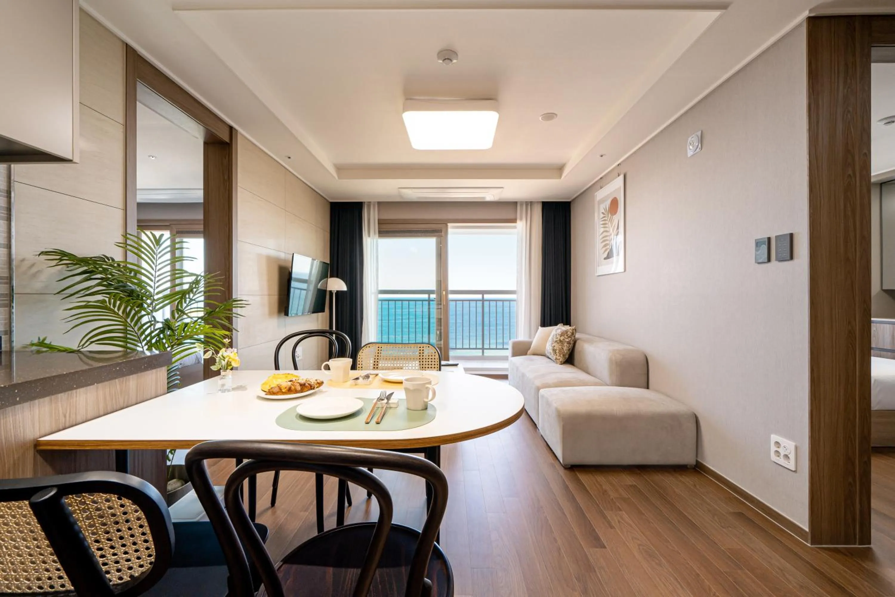 Living room in Urbanstay Sokcho beach C