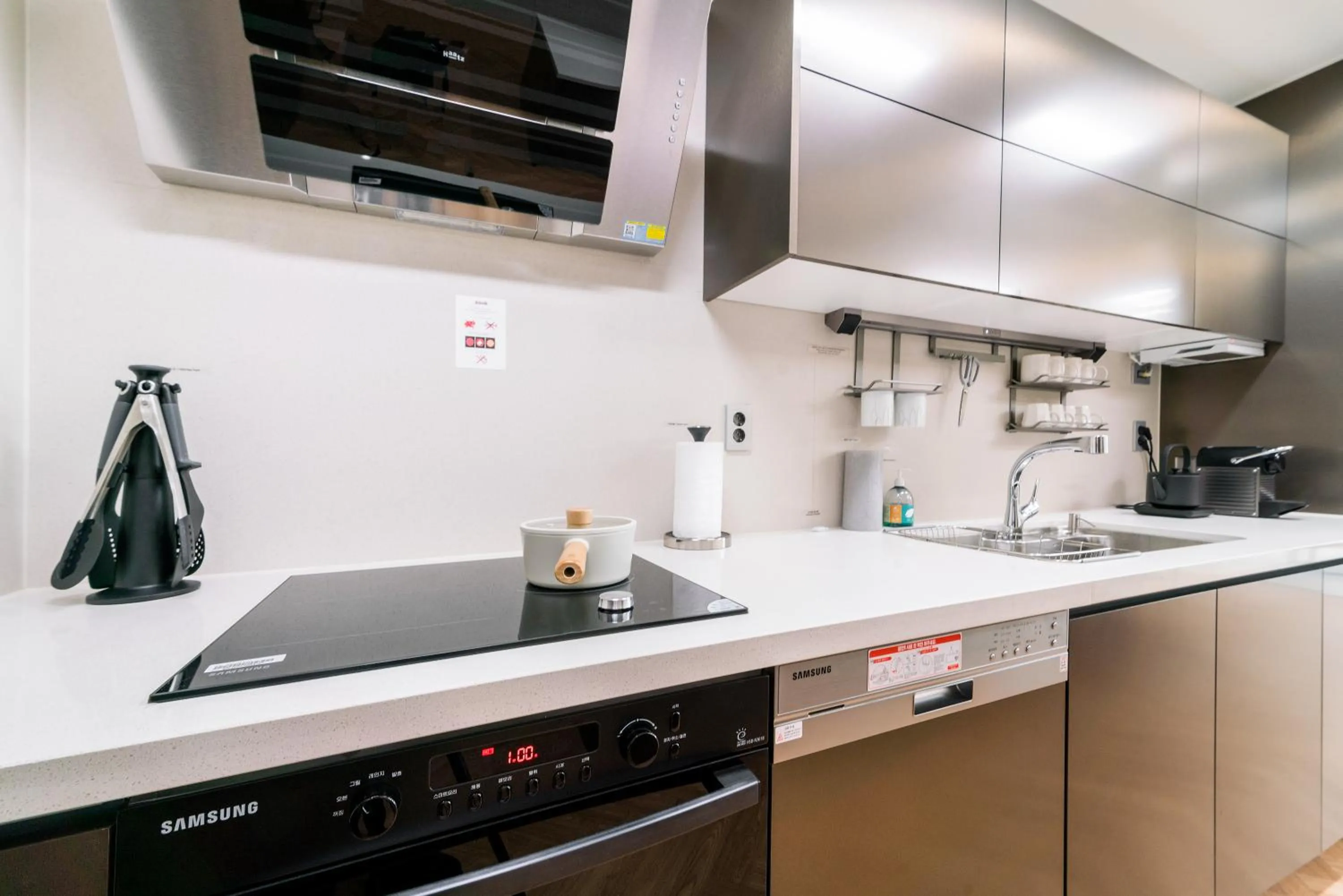 Kitchen or kitchenette in Le Collective Busan station