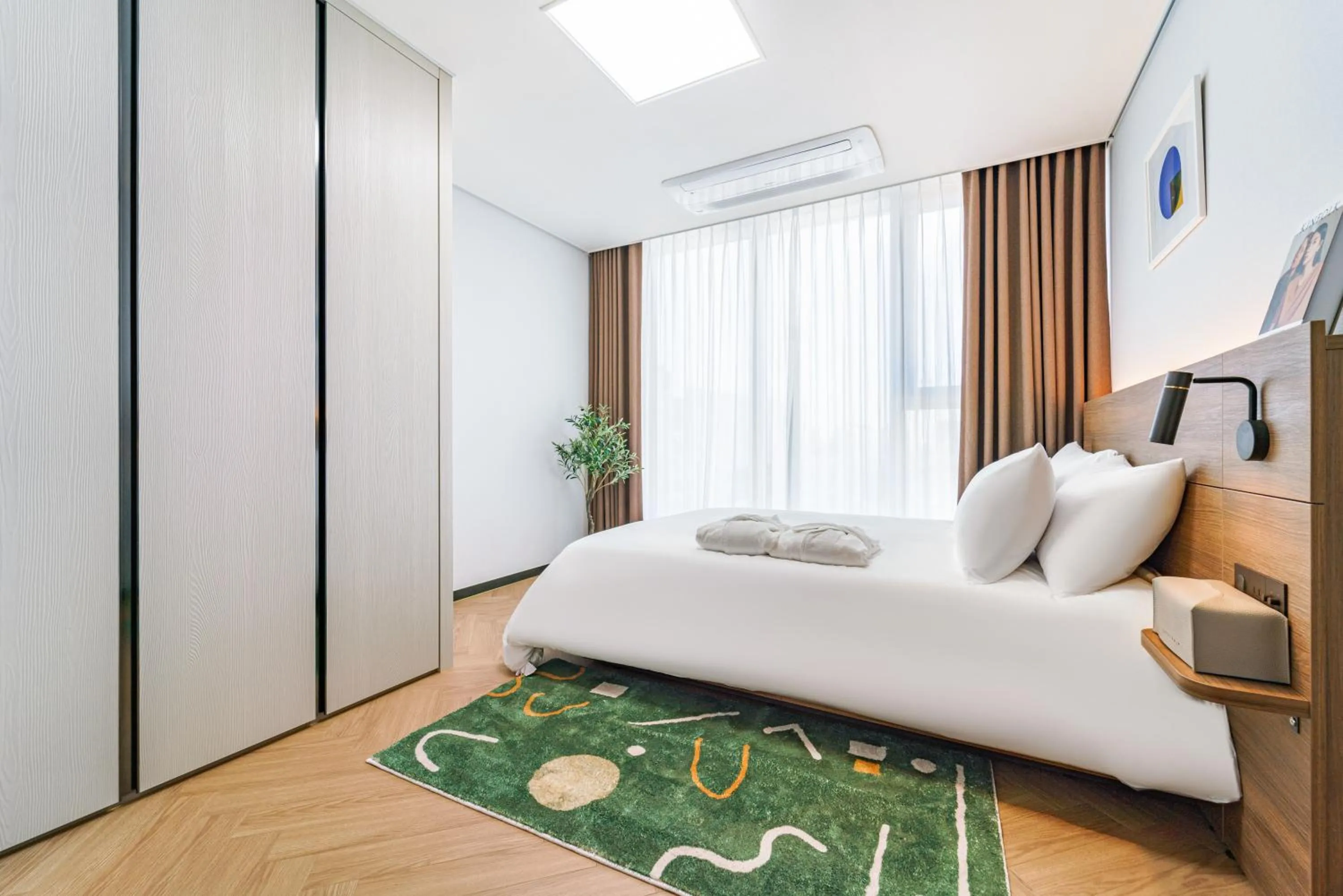 Bed in Le Collective Busan station