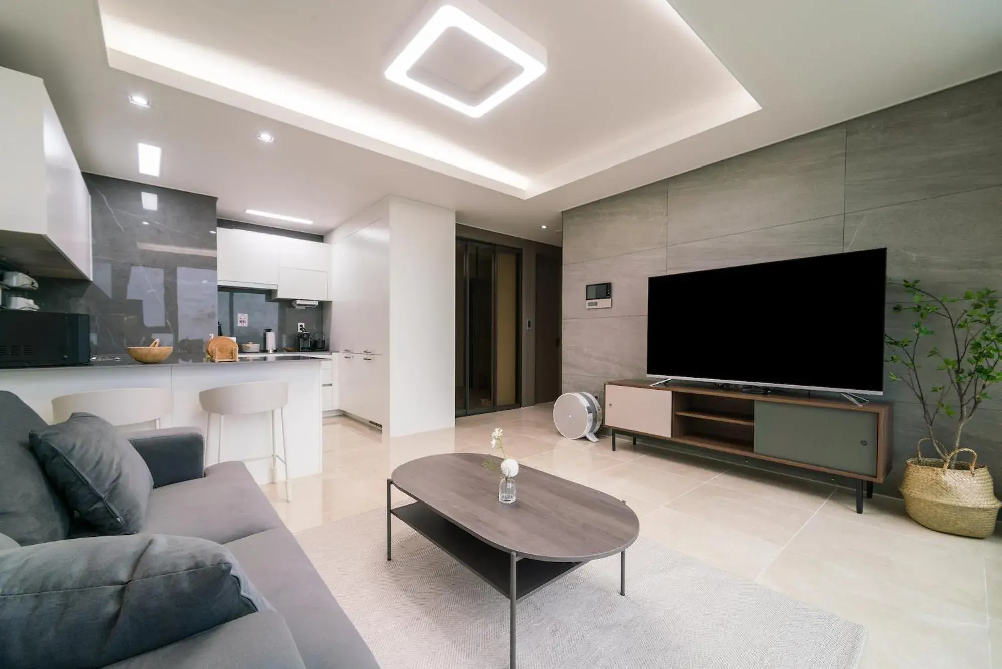 Premier suite W in Le Collective Busan station Premier suite W in Le Collective Busan station