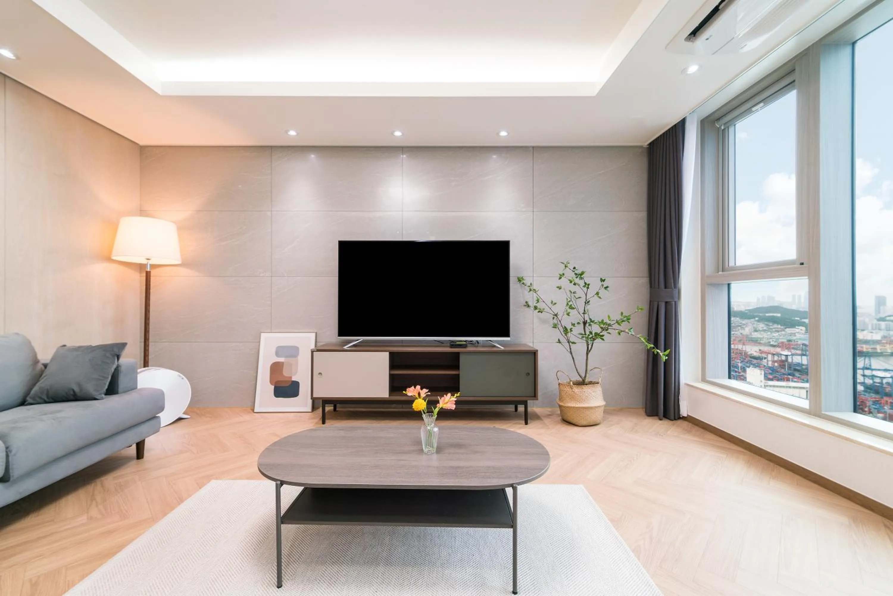 TV and multimedia in Le Collective Busan station