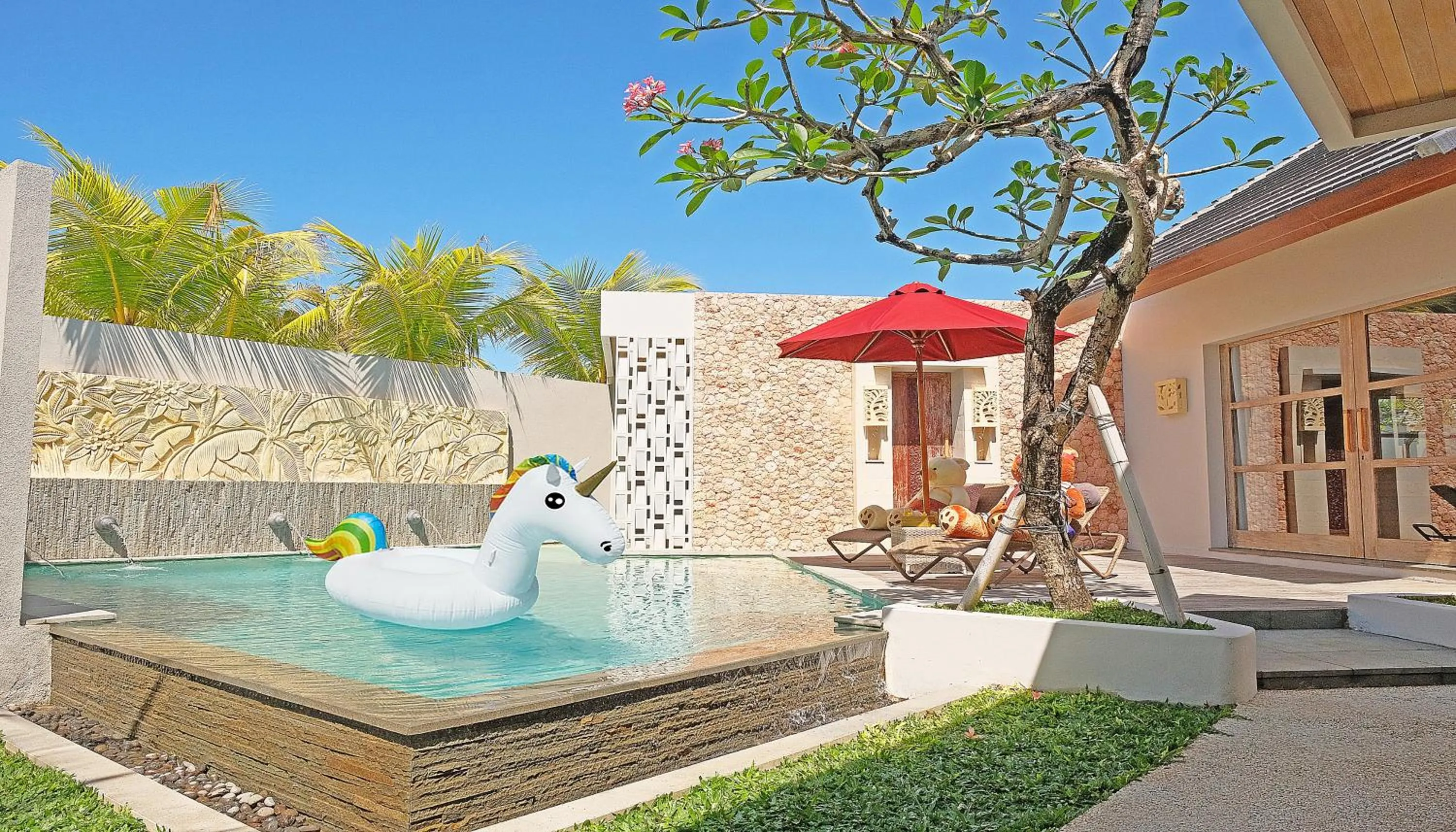 Swimming pool in Vivara Bali Private Pool Villas & Spa Retreat