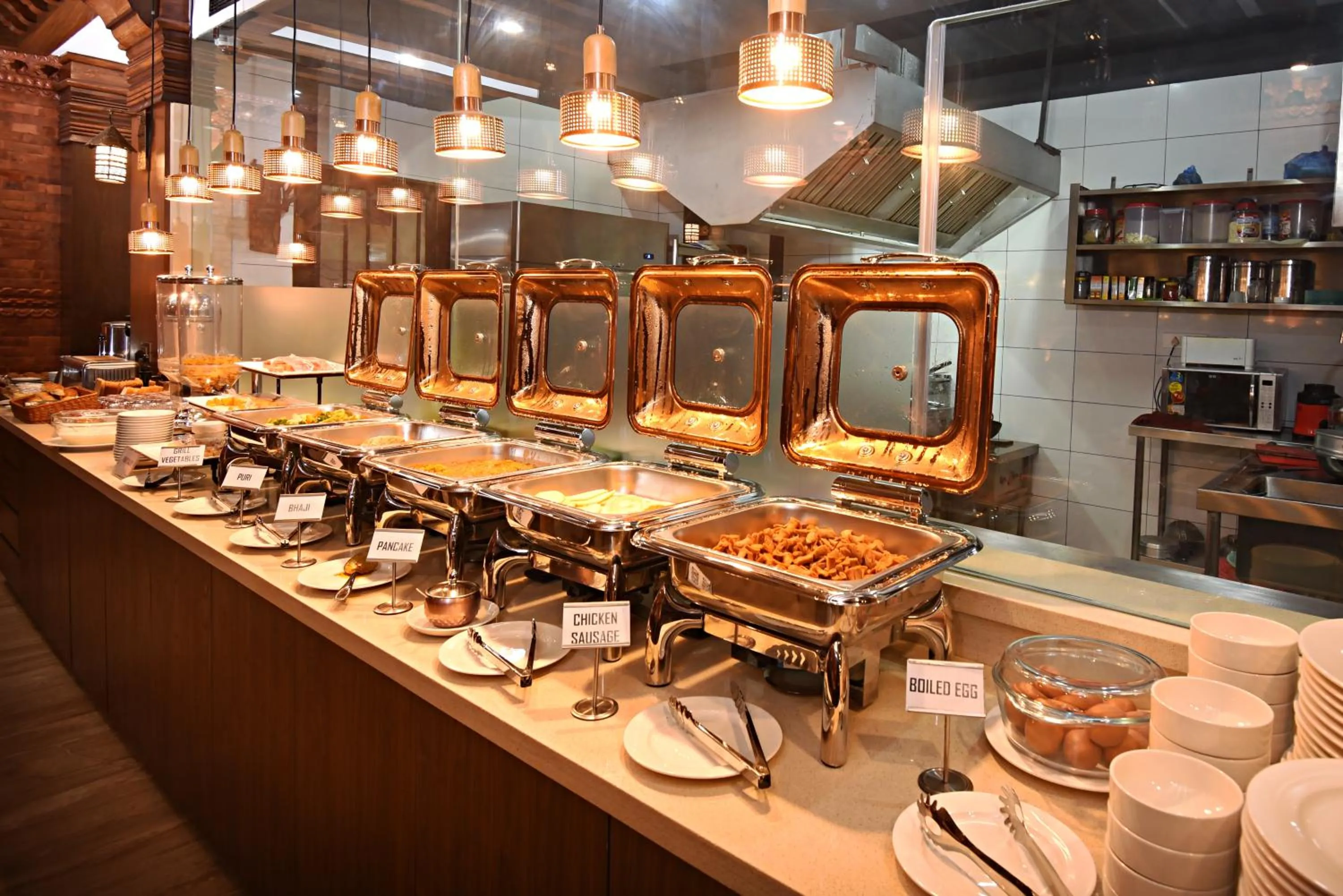 Food and drinks in Everest Boutique Hotel