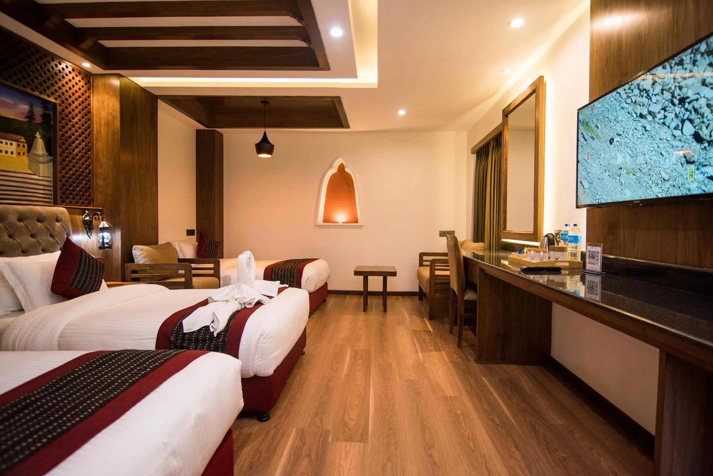 Photo of the whole room, Bed in Everest Boutique Hotel