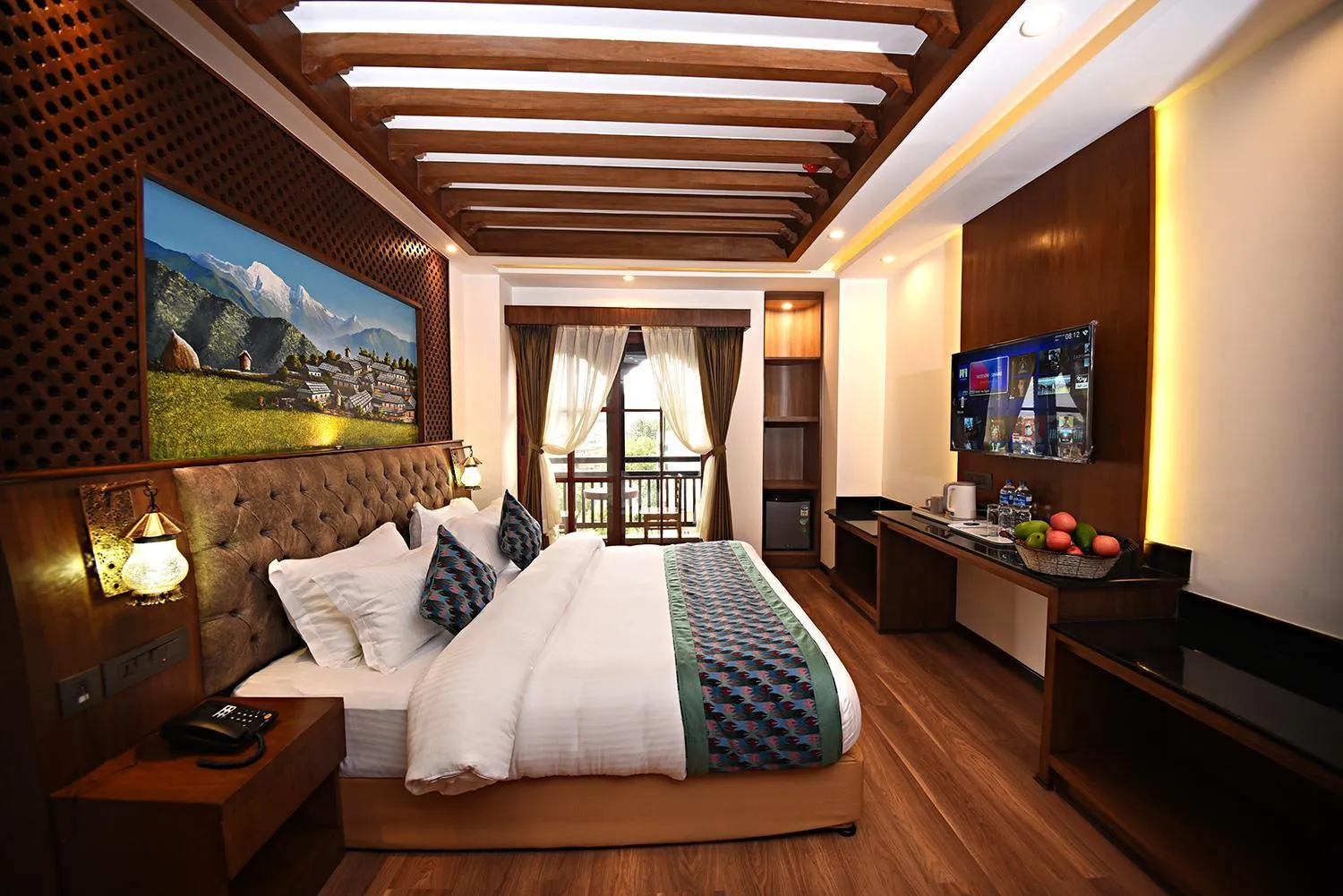 Photo of the whole room, Bed in Everest Boutique Hotel