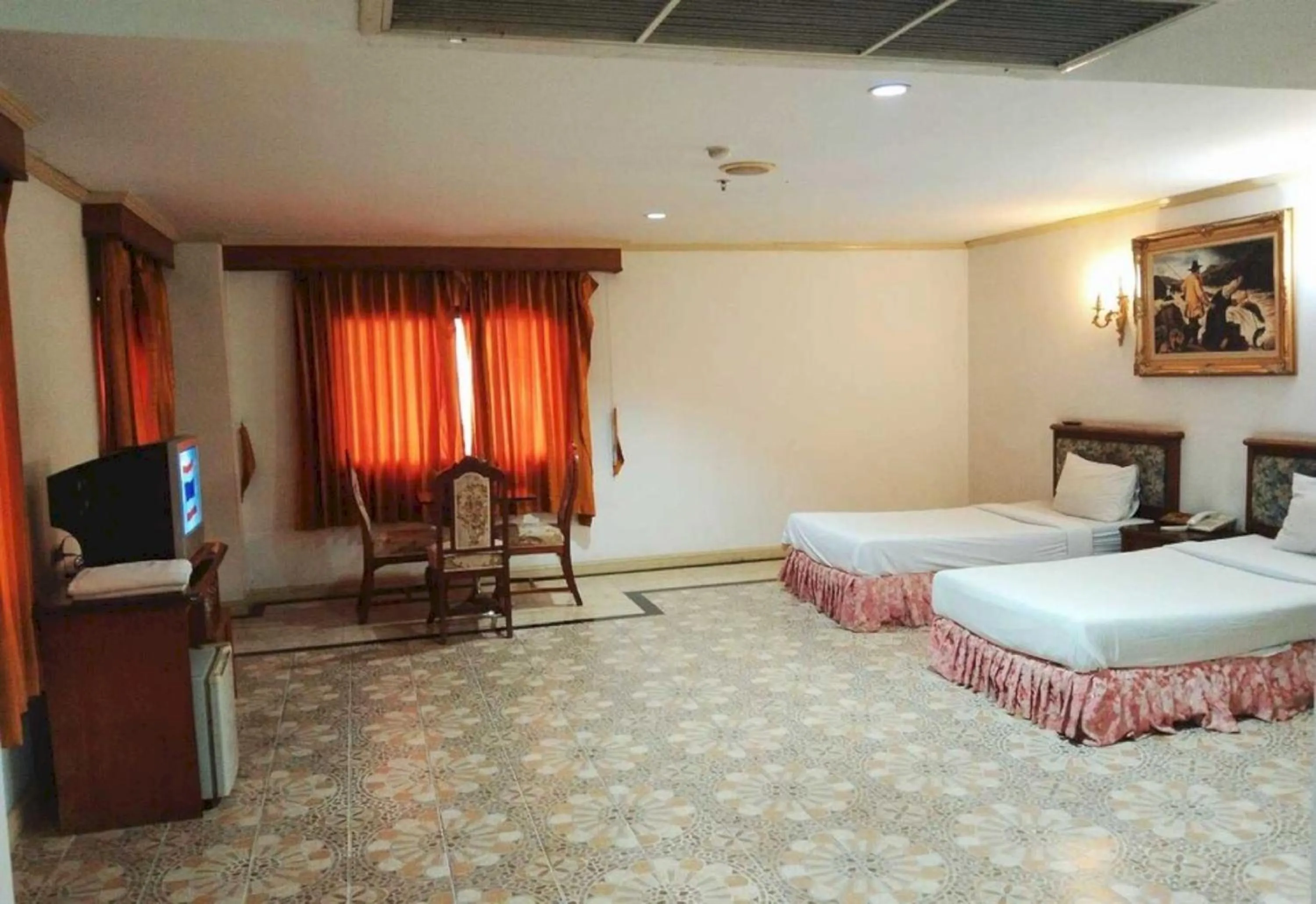Photo of the whole room, Bed in OYO 75466 -13 Coins Bang Yai Hotel