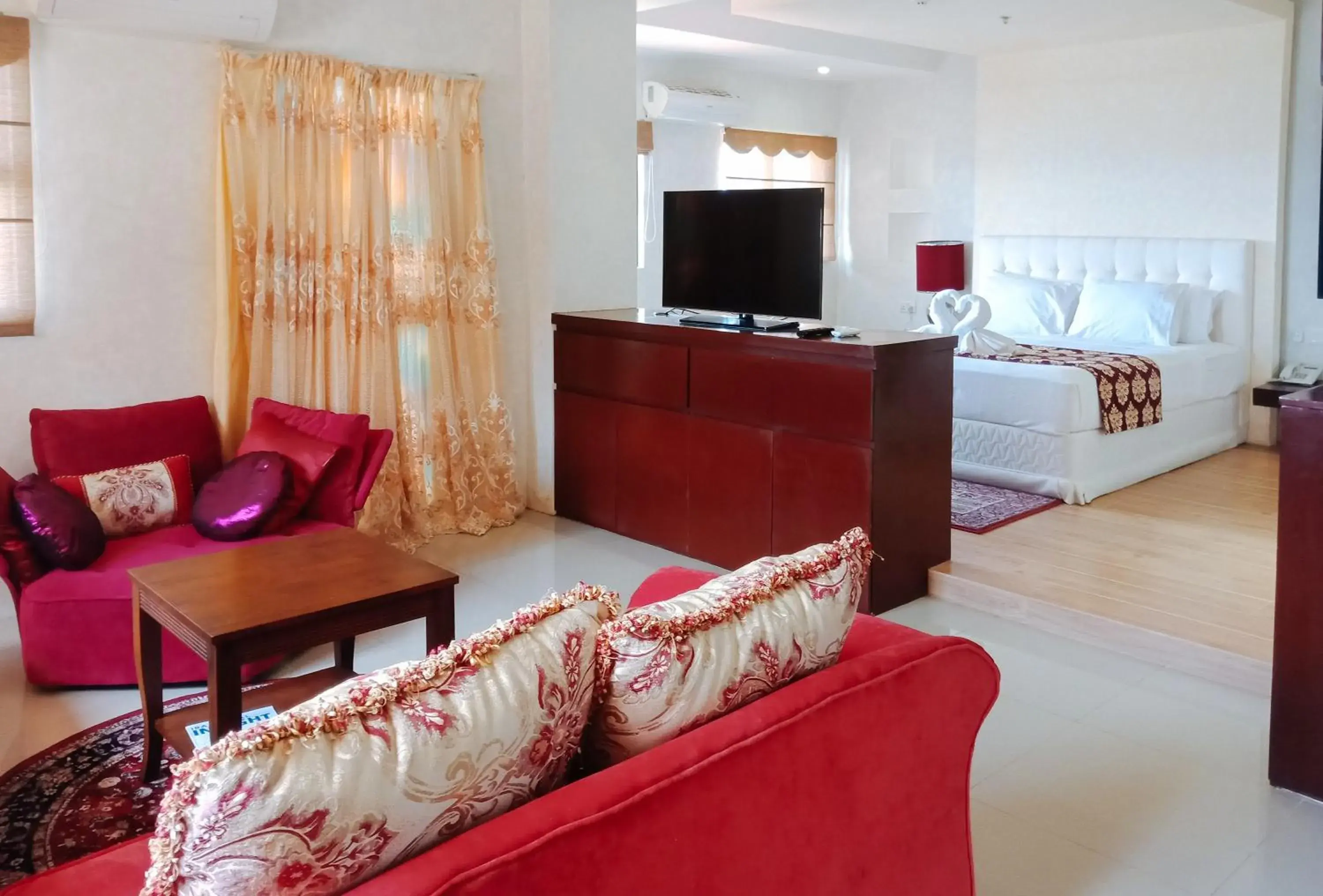 Suite in RedDoorz @ Joyce Palace Antique Suite in RedDoorz @ Joyce Palace Antique