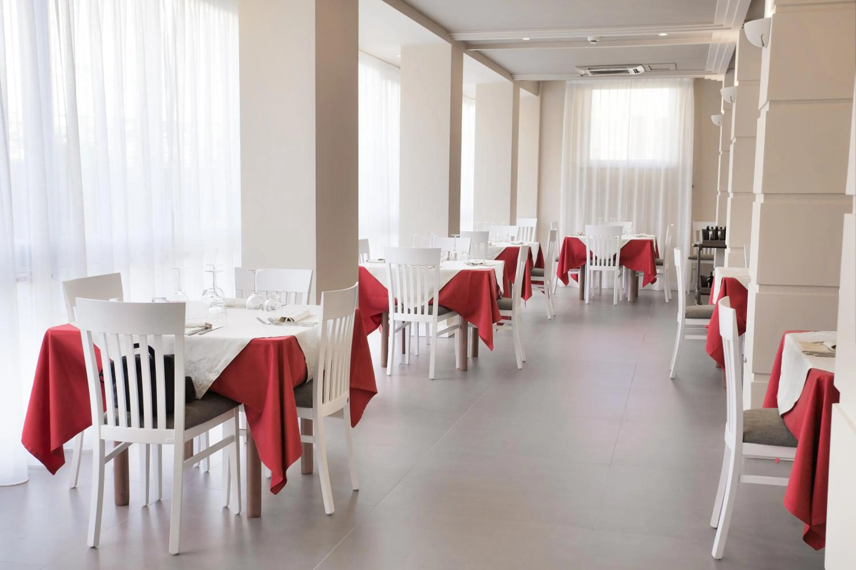 Restaurant/places to eat in Relais Le Felci Executive Suite Spa