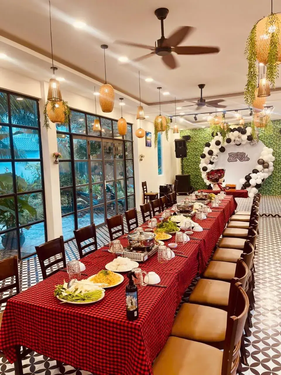 Restaurant/places to eat in Hoang Phuc resort Restaurant/places to eat in Hoang Phuc resort