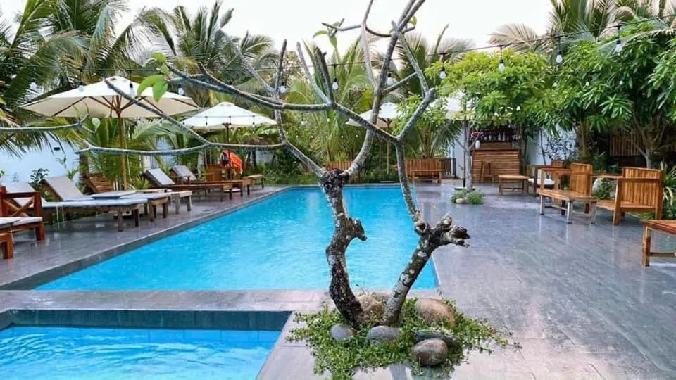 Swimming pool in Hoang Phuc resort