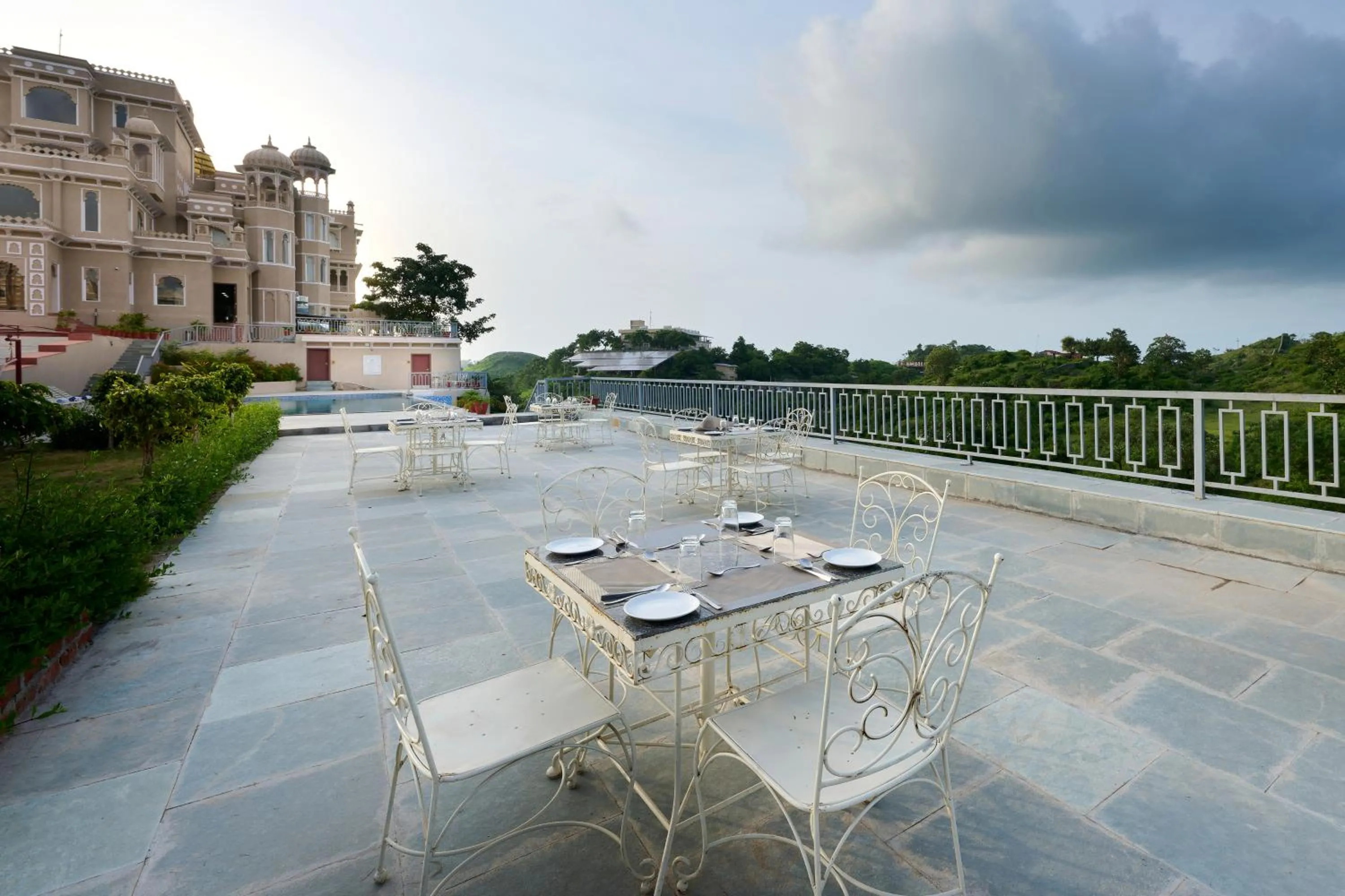 Restaurant/places to eat in Turban Bhawani Heritage, Kumbhalgarh