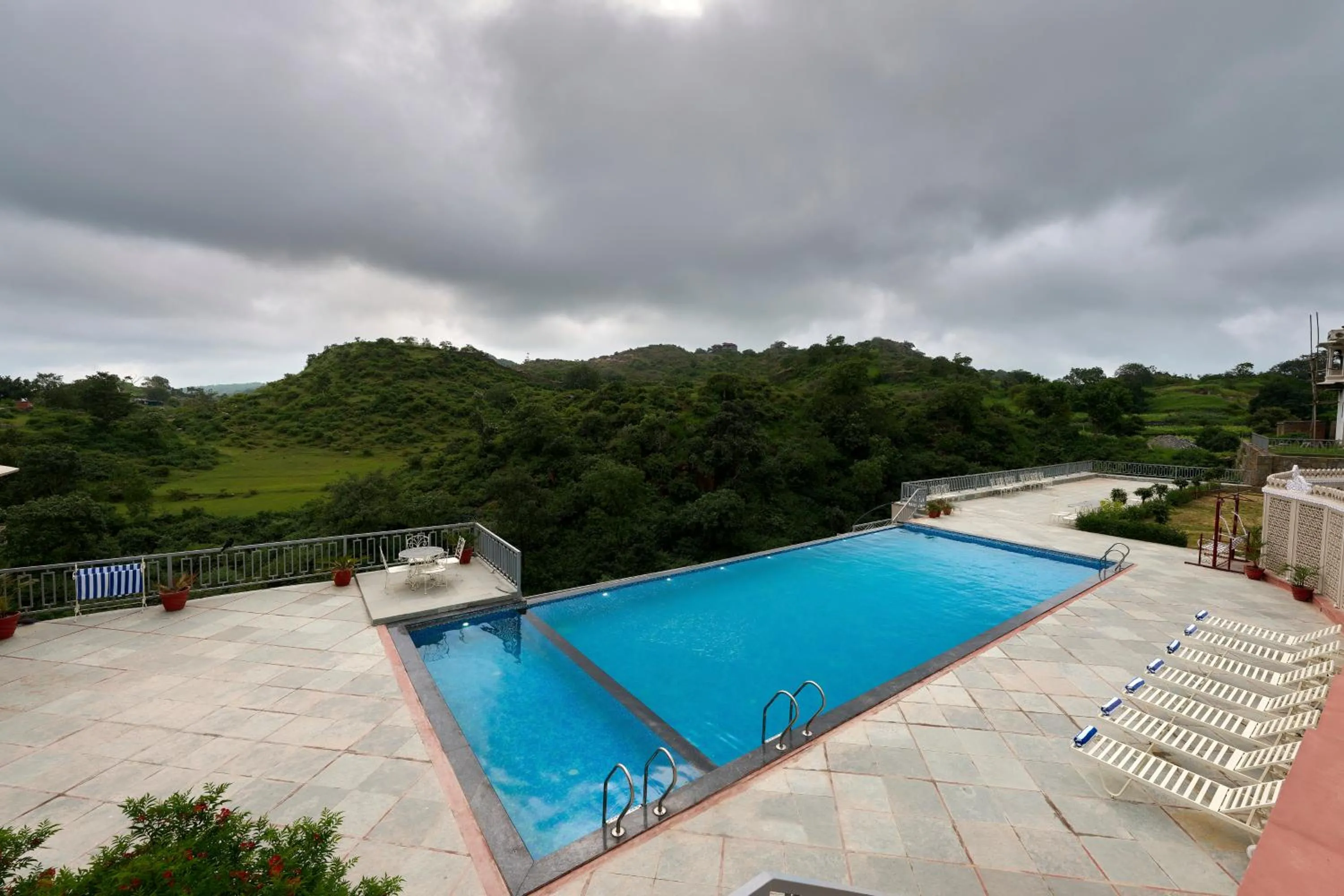 Swimming pool in Turban Bhawani Heritage, Kumbhalgarh