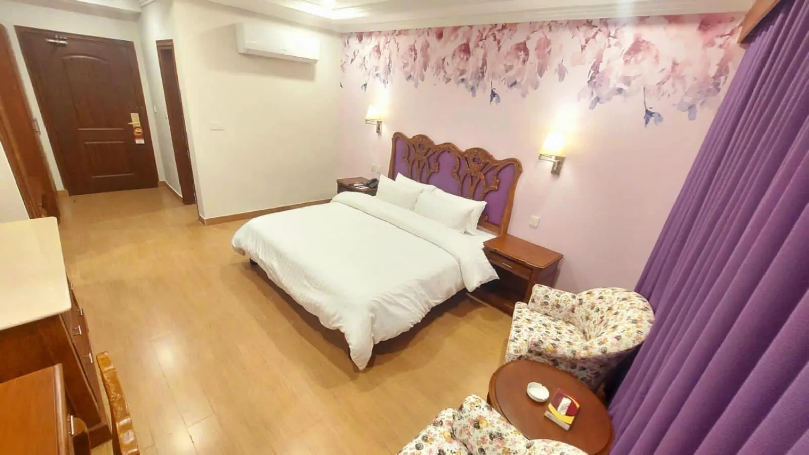 Bed in Hotel One Sargodha