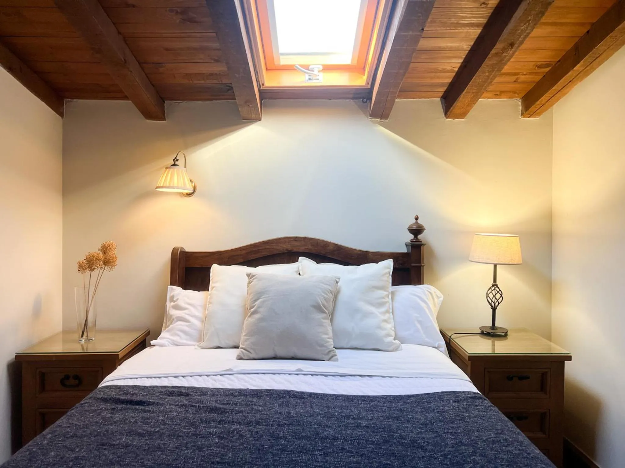 Two-Bedroom Attic in Casa Rural La Fuente del Jerte