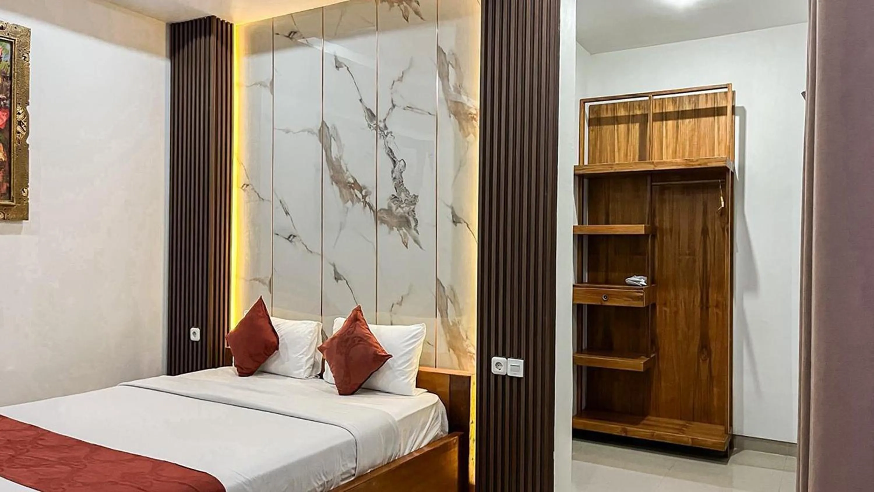 Bed in Caldera Hotel & Restaurant