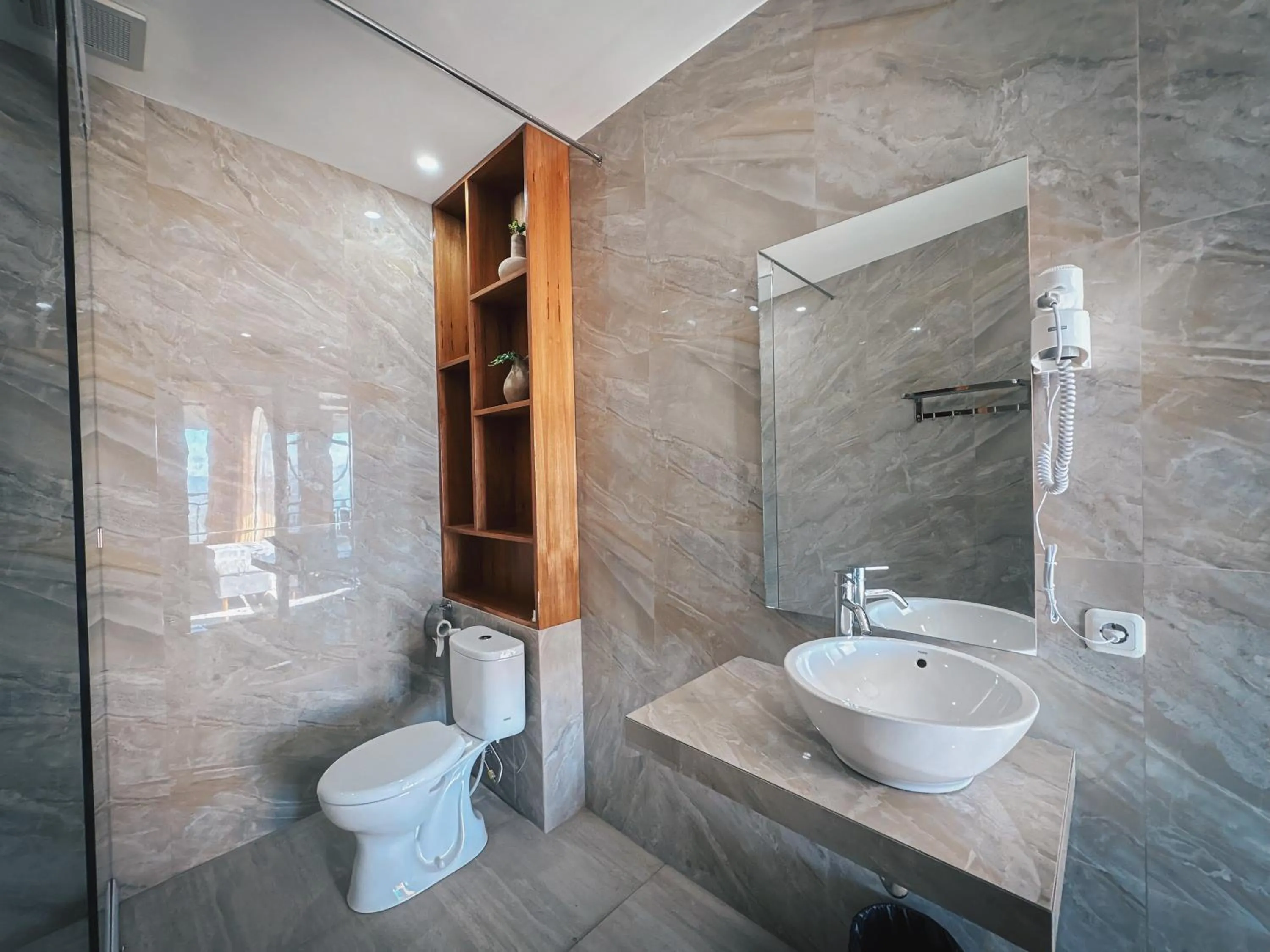 Bathroom in Caldera Hotel & Restaurant