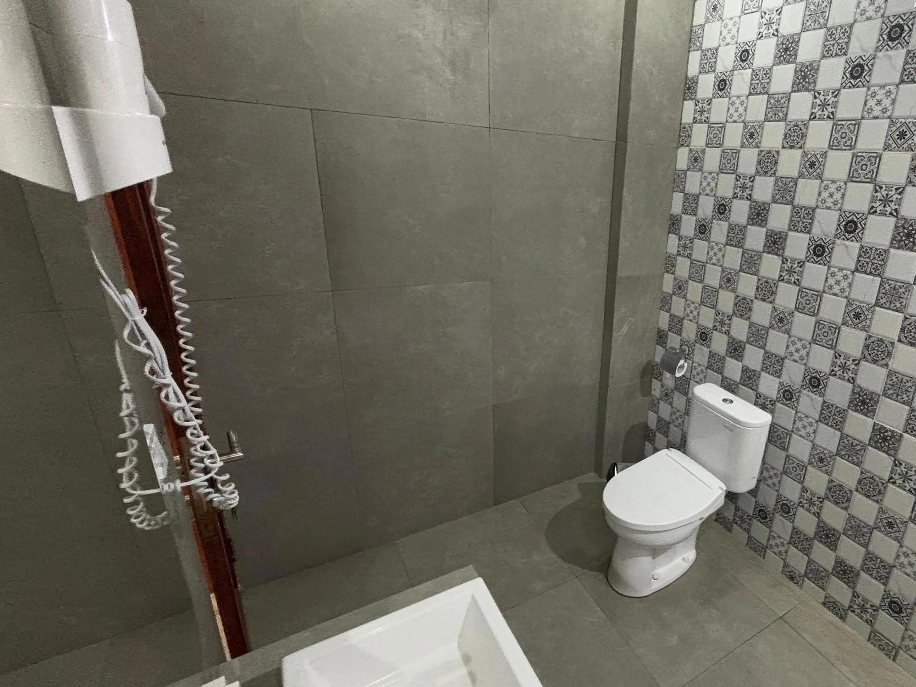 Shower in Caldera Hotel & Restaurant