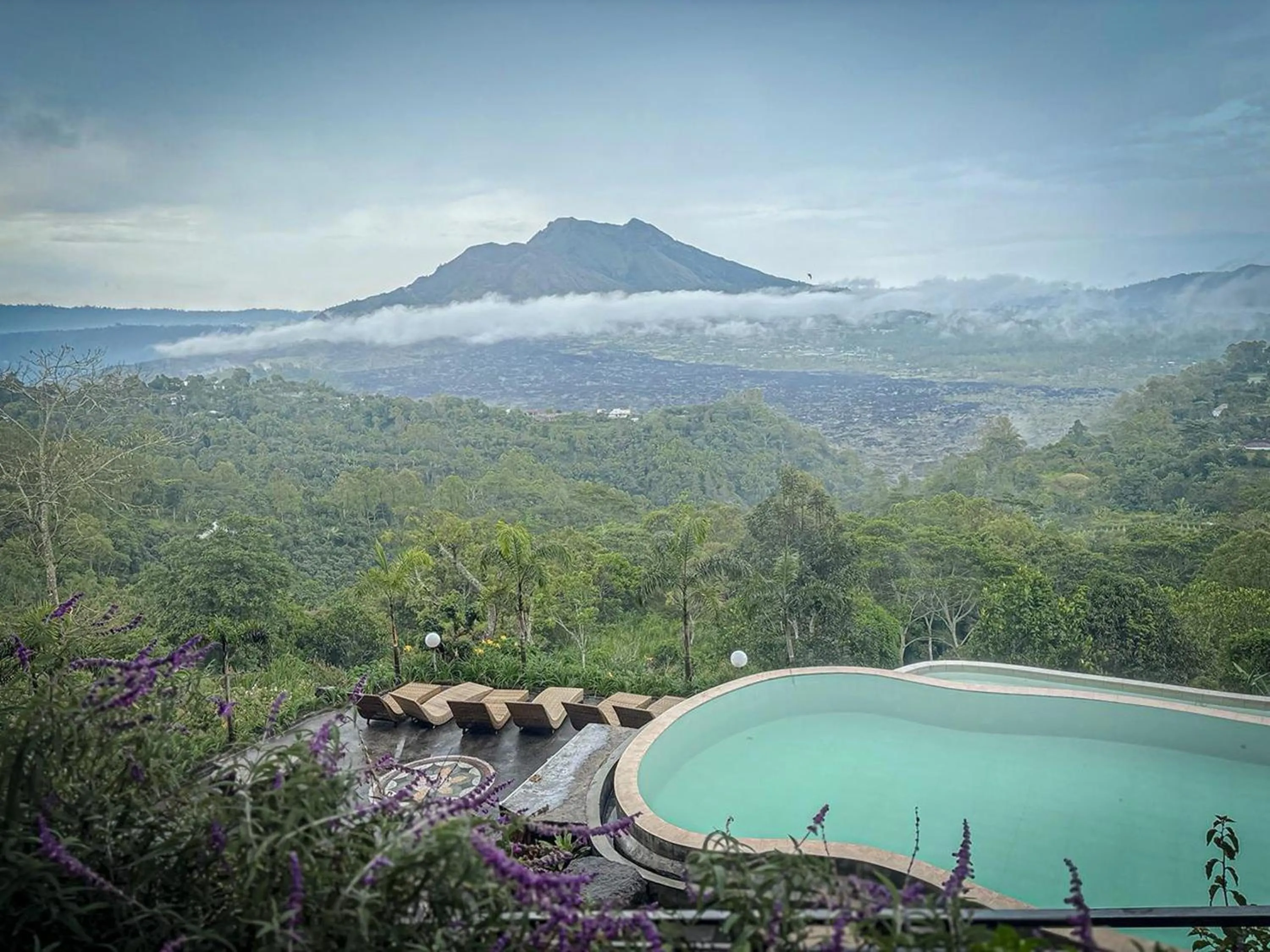 Property building in Caldera Hotel & Restaurant