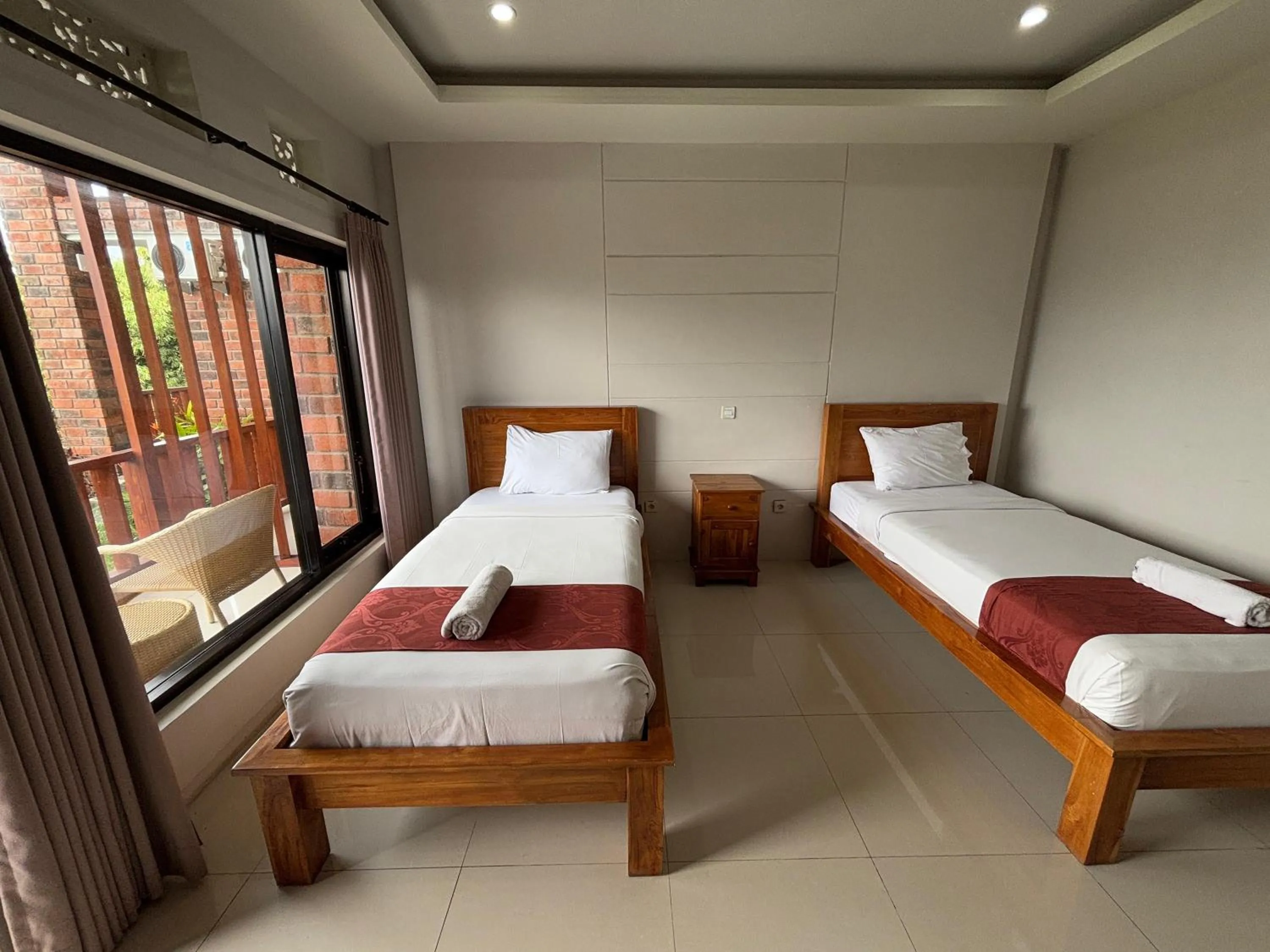 Bed in Caldera Hotel & Restaurant