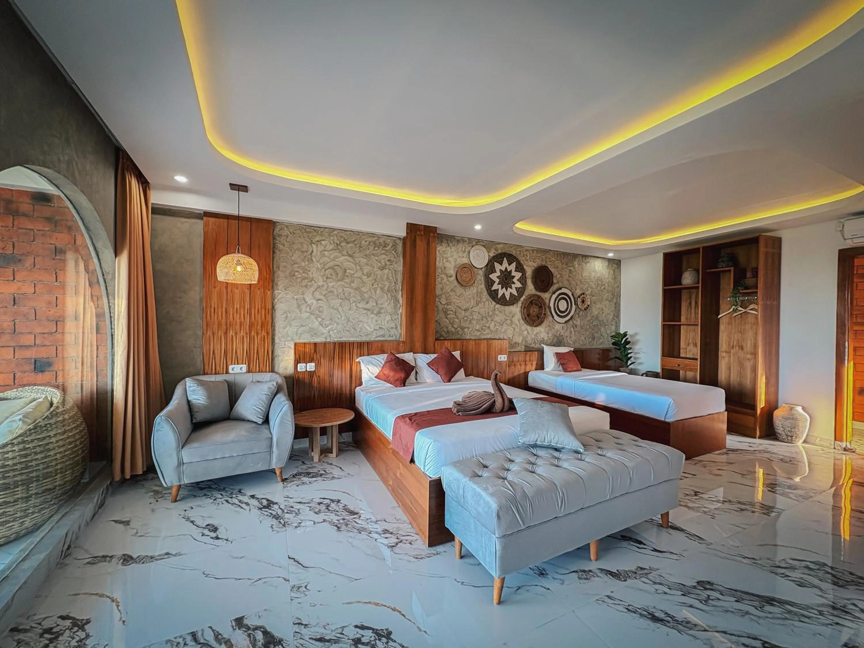 Bed in Caldera Hotel & Restaurant