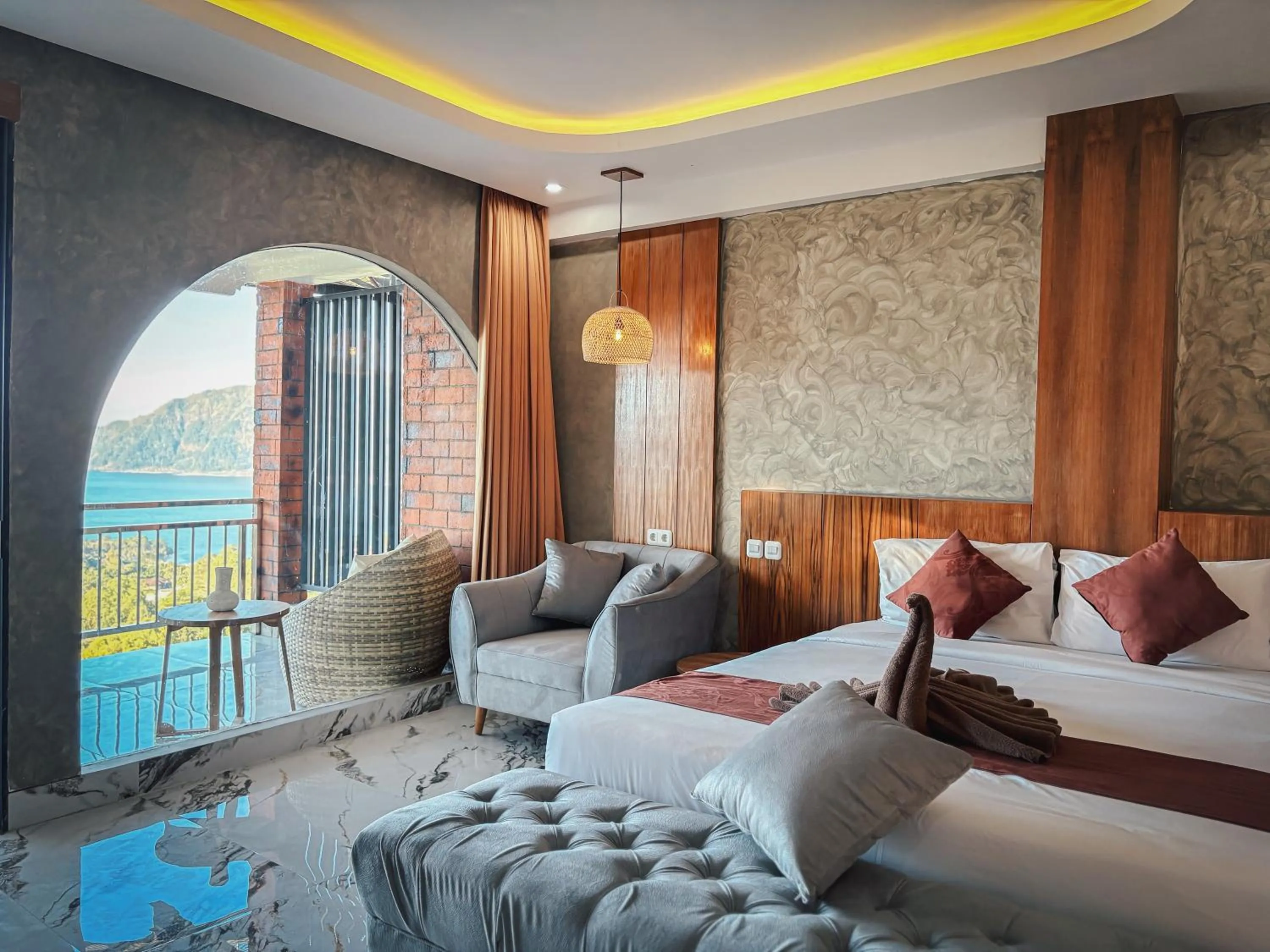 Bed in Caldera Hotel & Restaurant