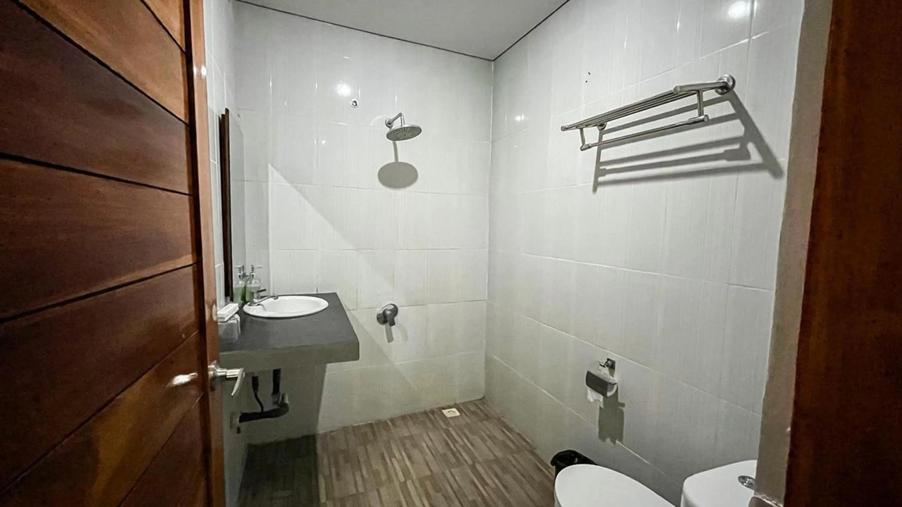 Bathroom in Caldera Hotel & Restaurant