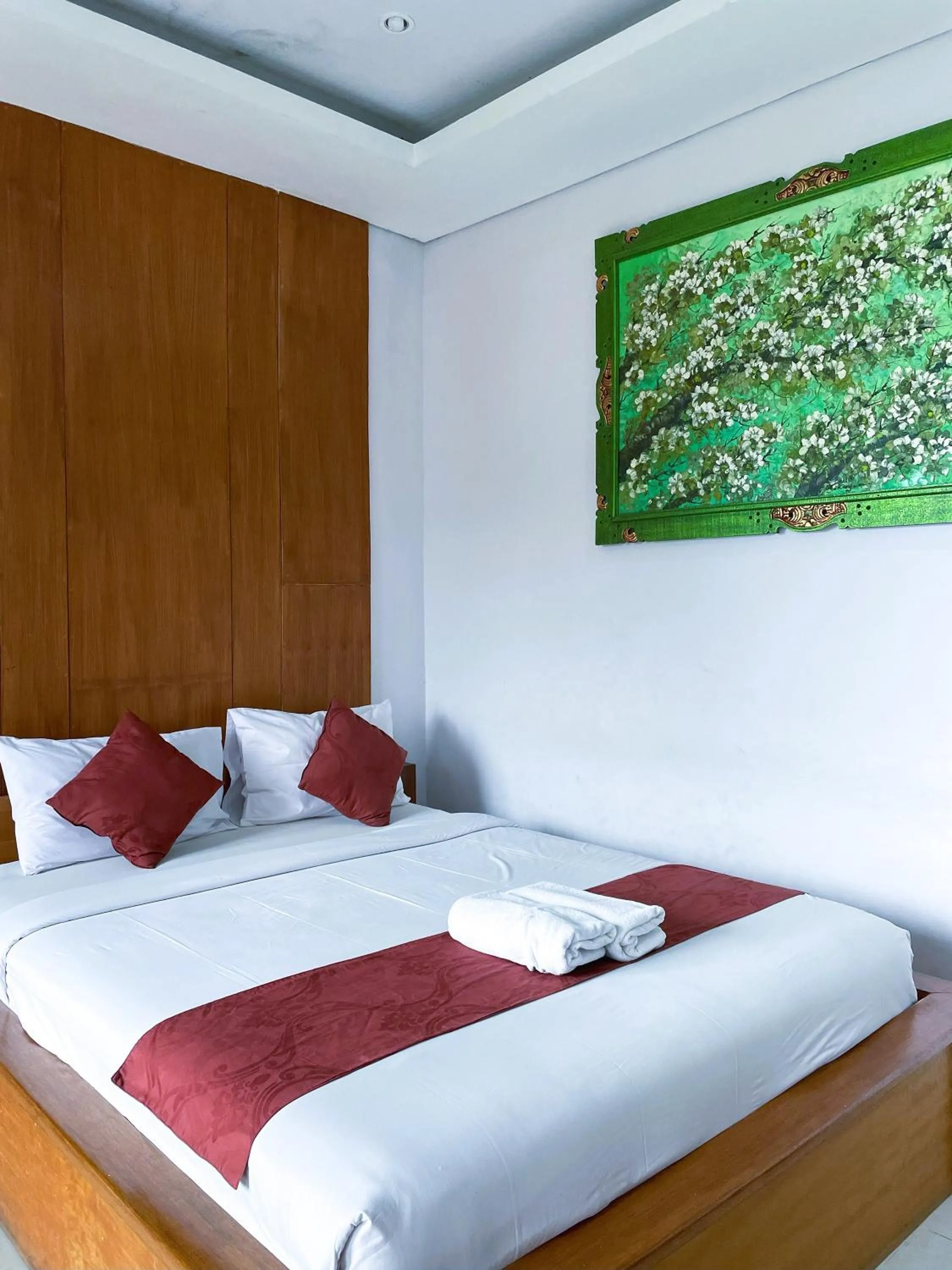 Bed in Caldera Hotel & Restaurant