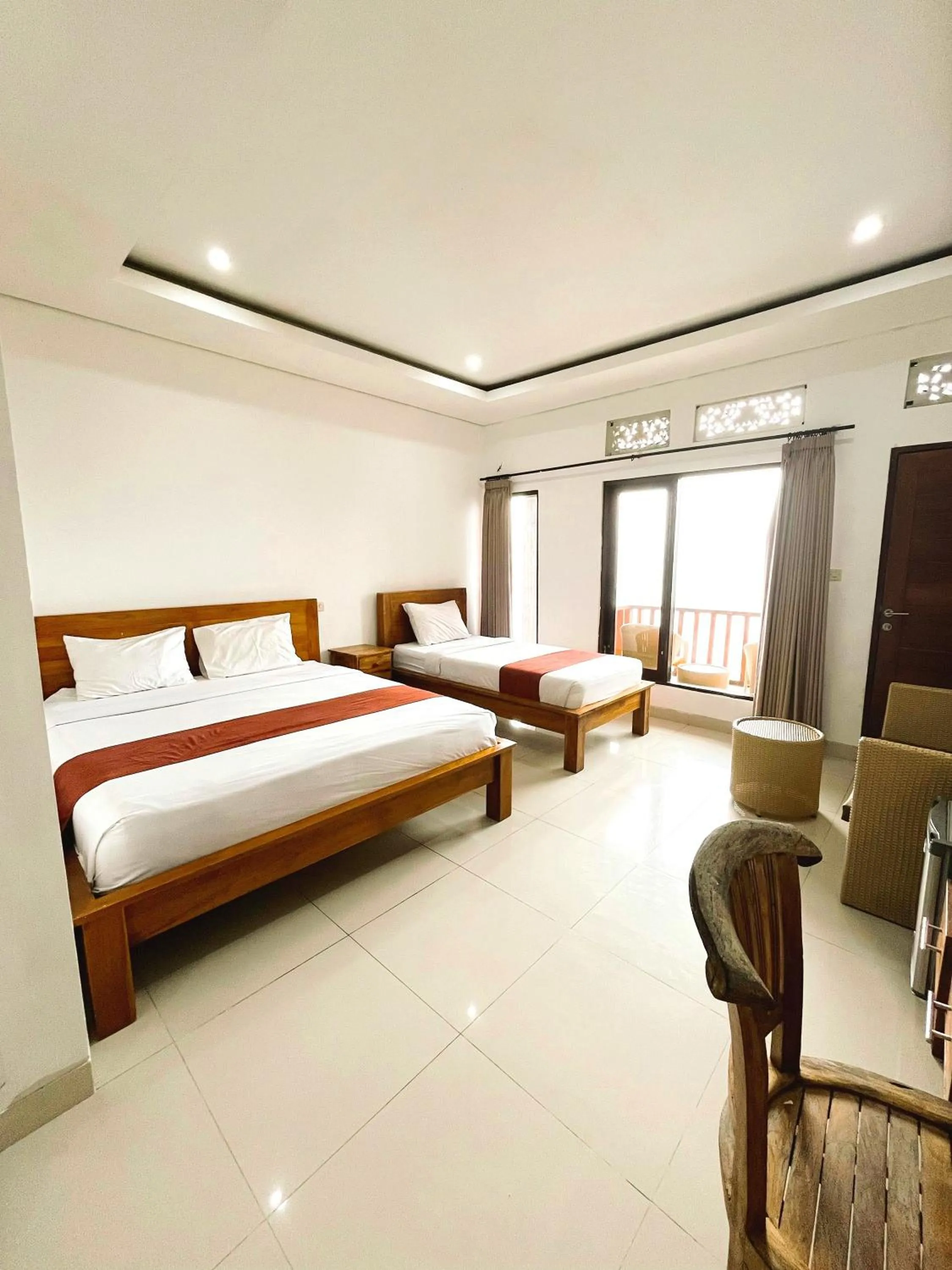 Bed in Caldera Hotel & Restaurant