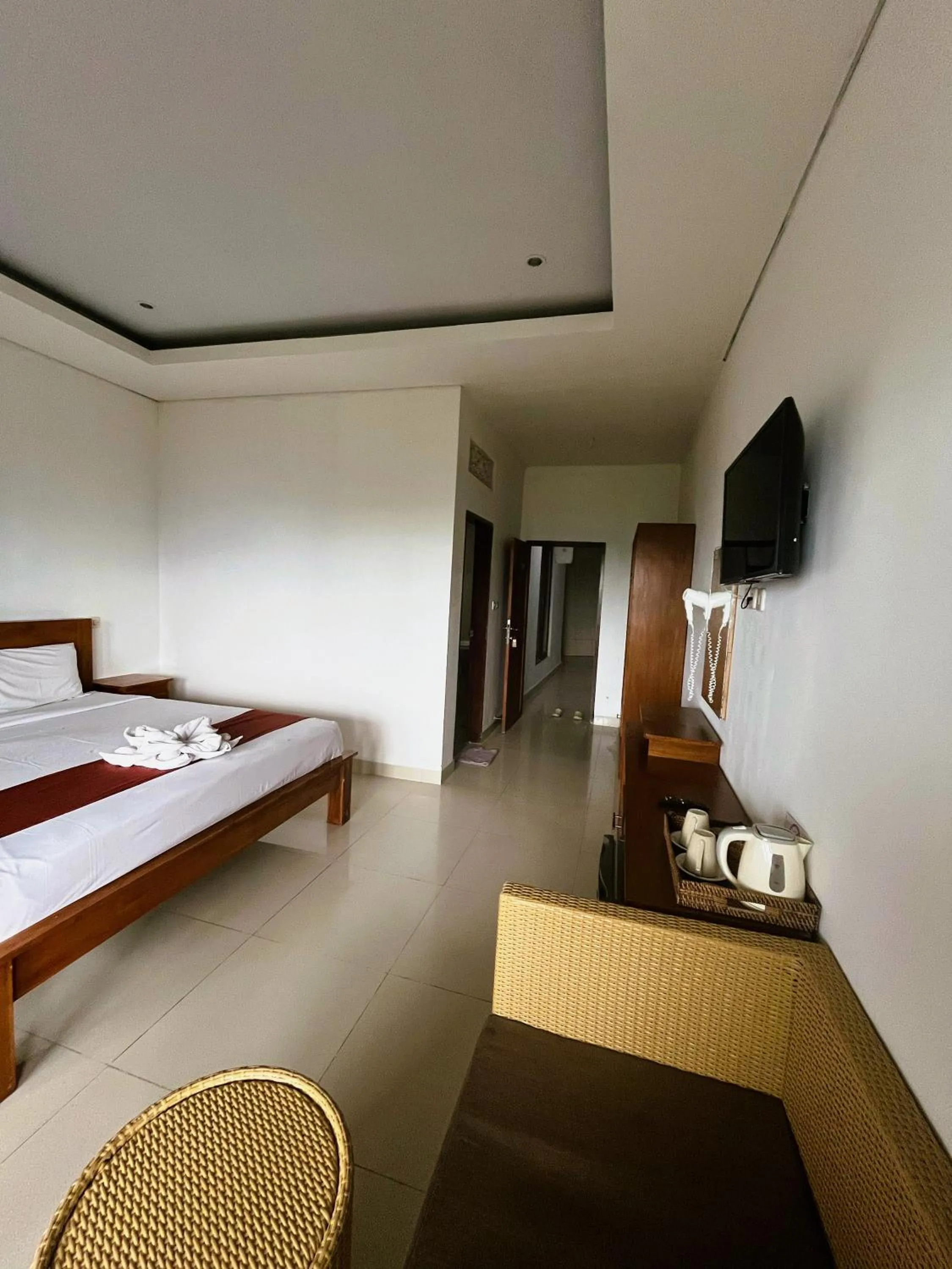 Bed in Caldera Hotel & Restaurant