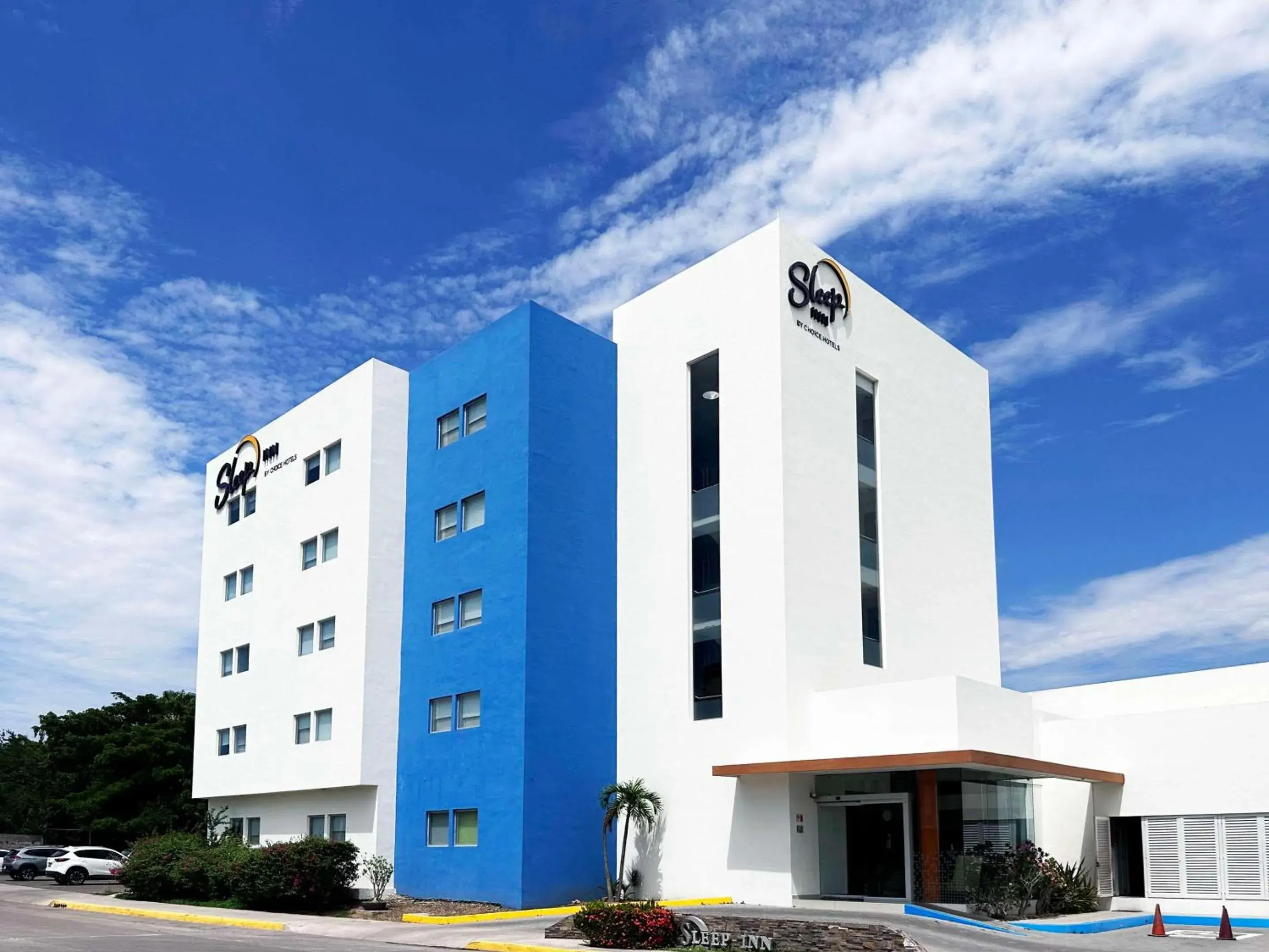 Property building in Sleep Inn Culiacan Property building in Sleep Inn Culiacan