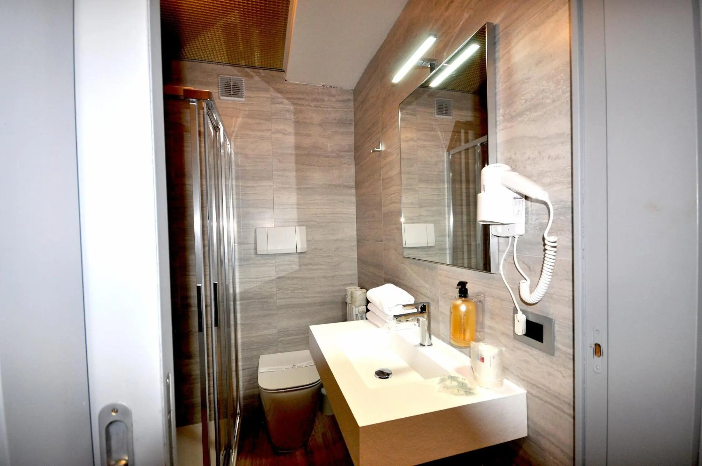 Toilet in Hotel Igea