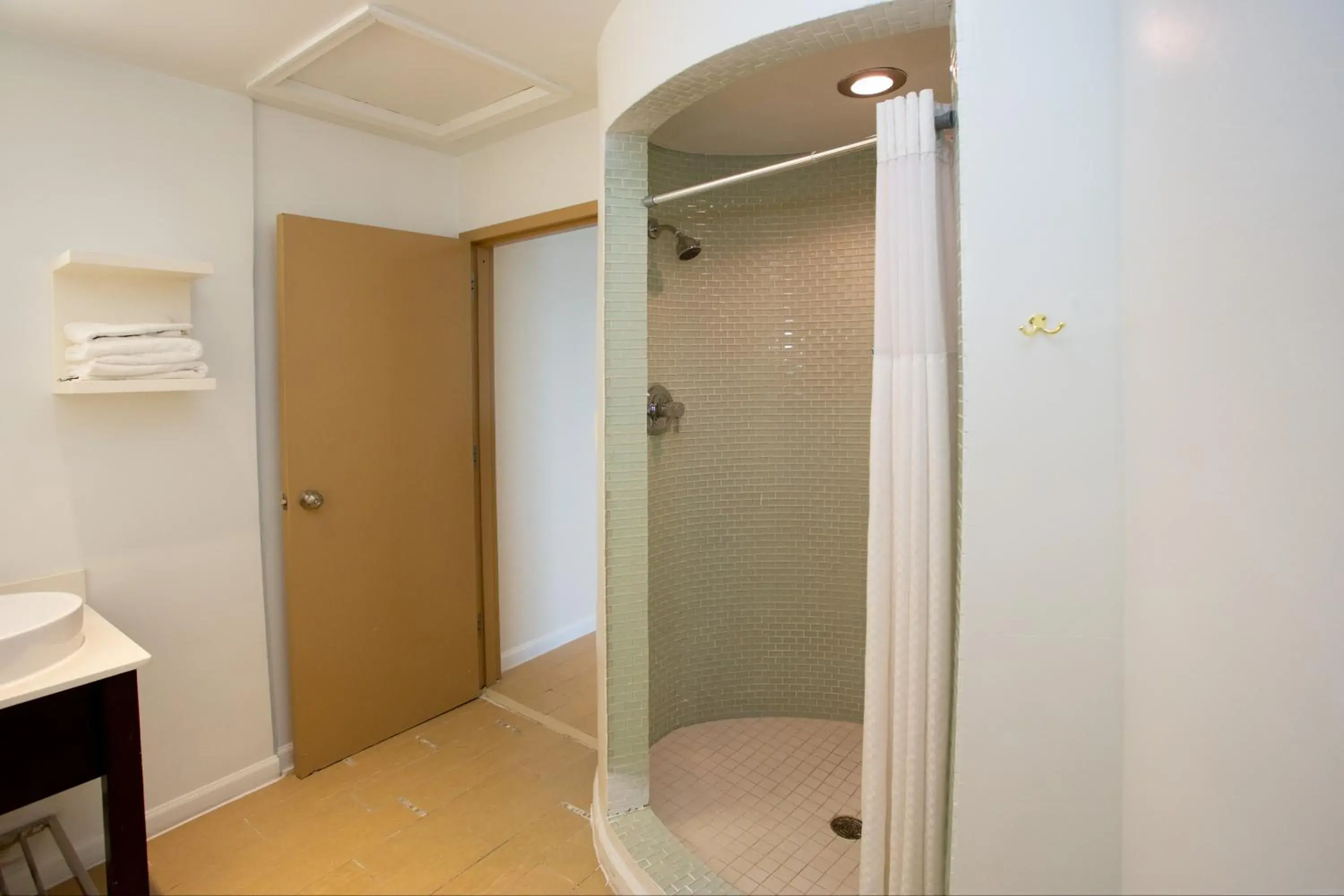 Shower, Bathroom in Super 8 by Wyndham Virginia Beach Oceanfront
