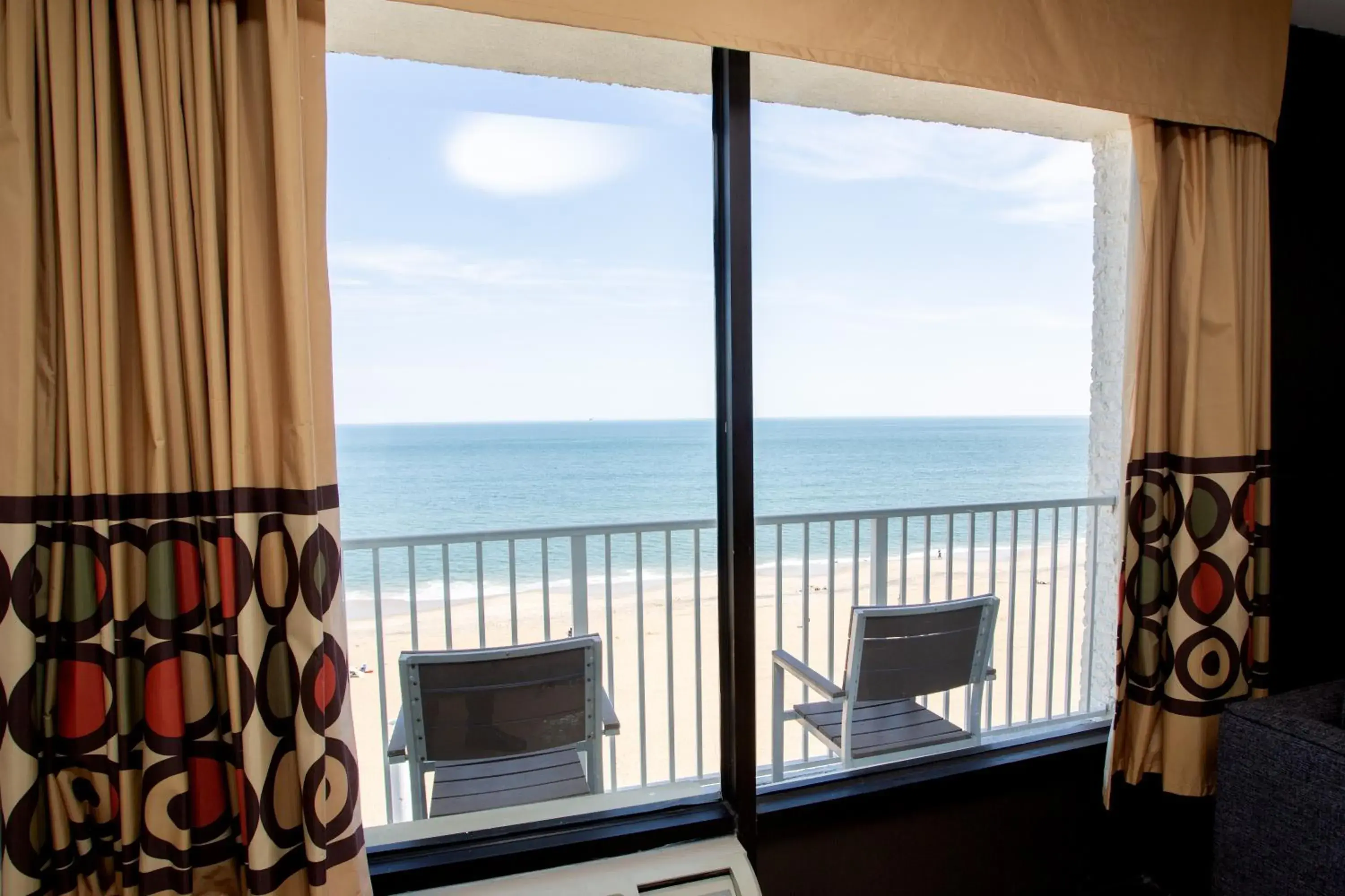 Balcony/Terrace, Sea View in Super 8 by Wyndham Virginia Beach Oceanfront