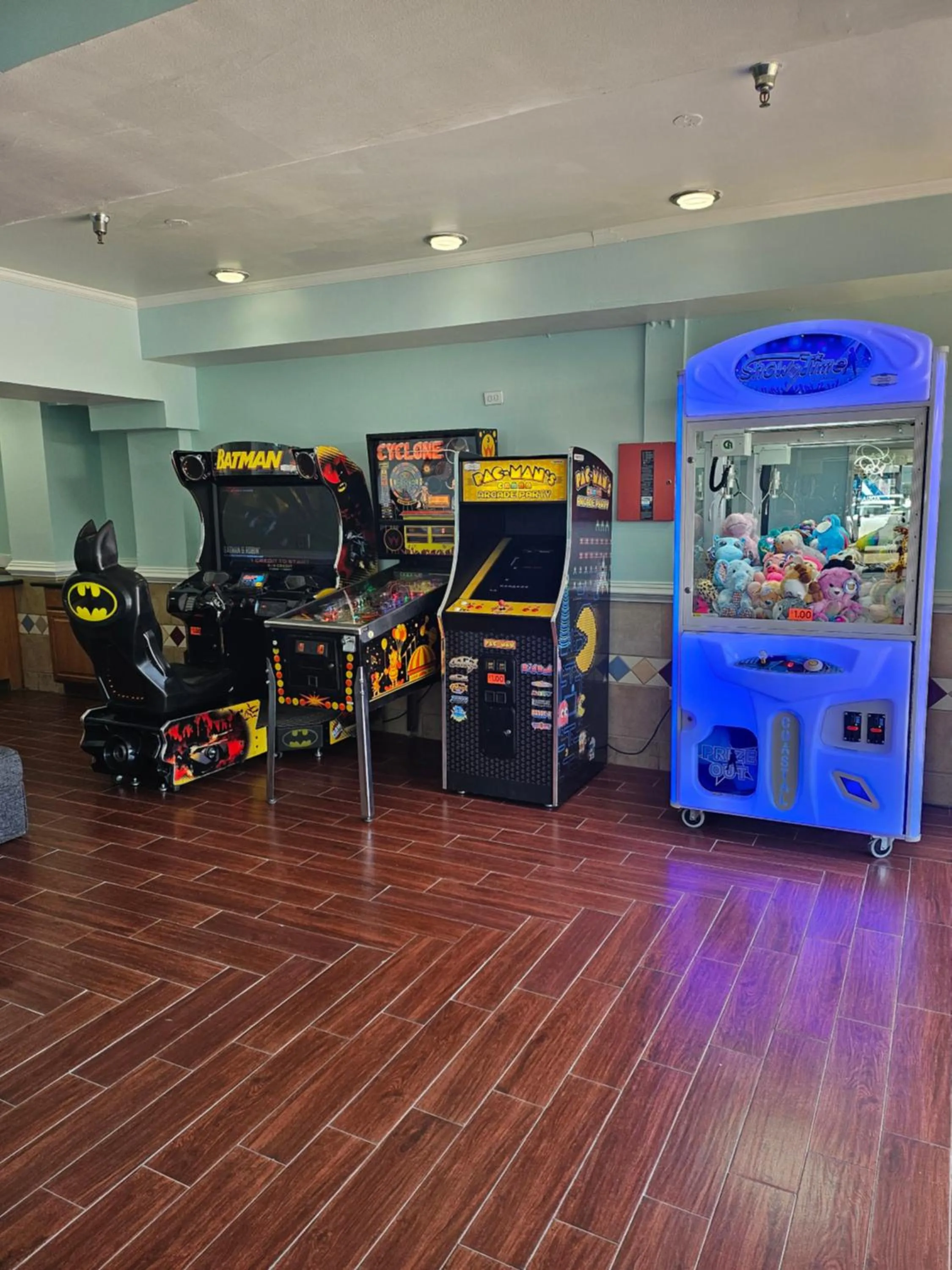 Game Room in Super 8 by Wyndham Virginia Beach Oceanfront