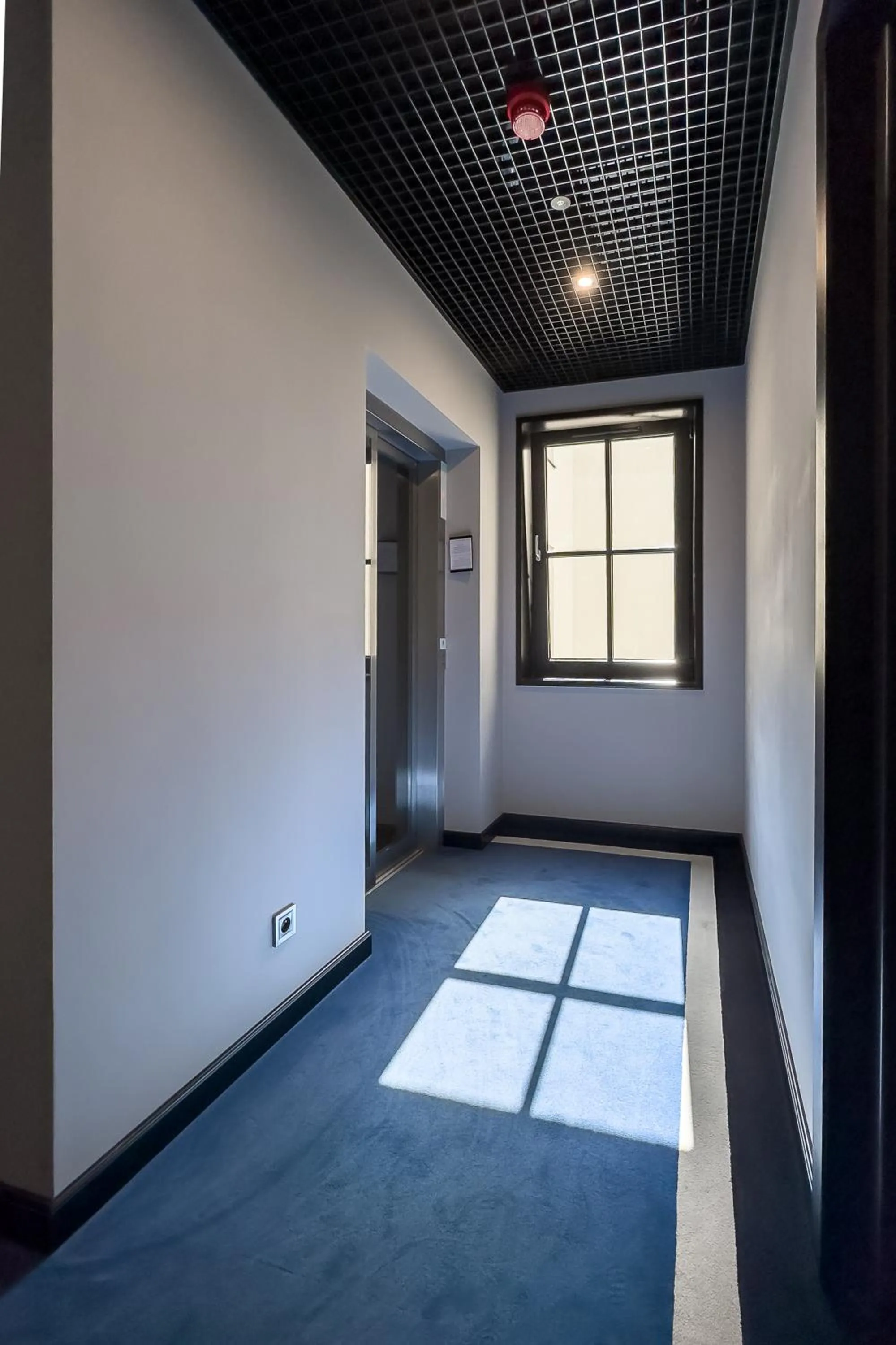 Property building, Bed in H11 Aparthotel