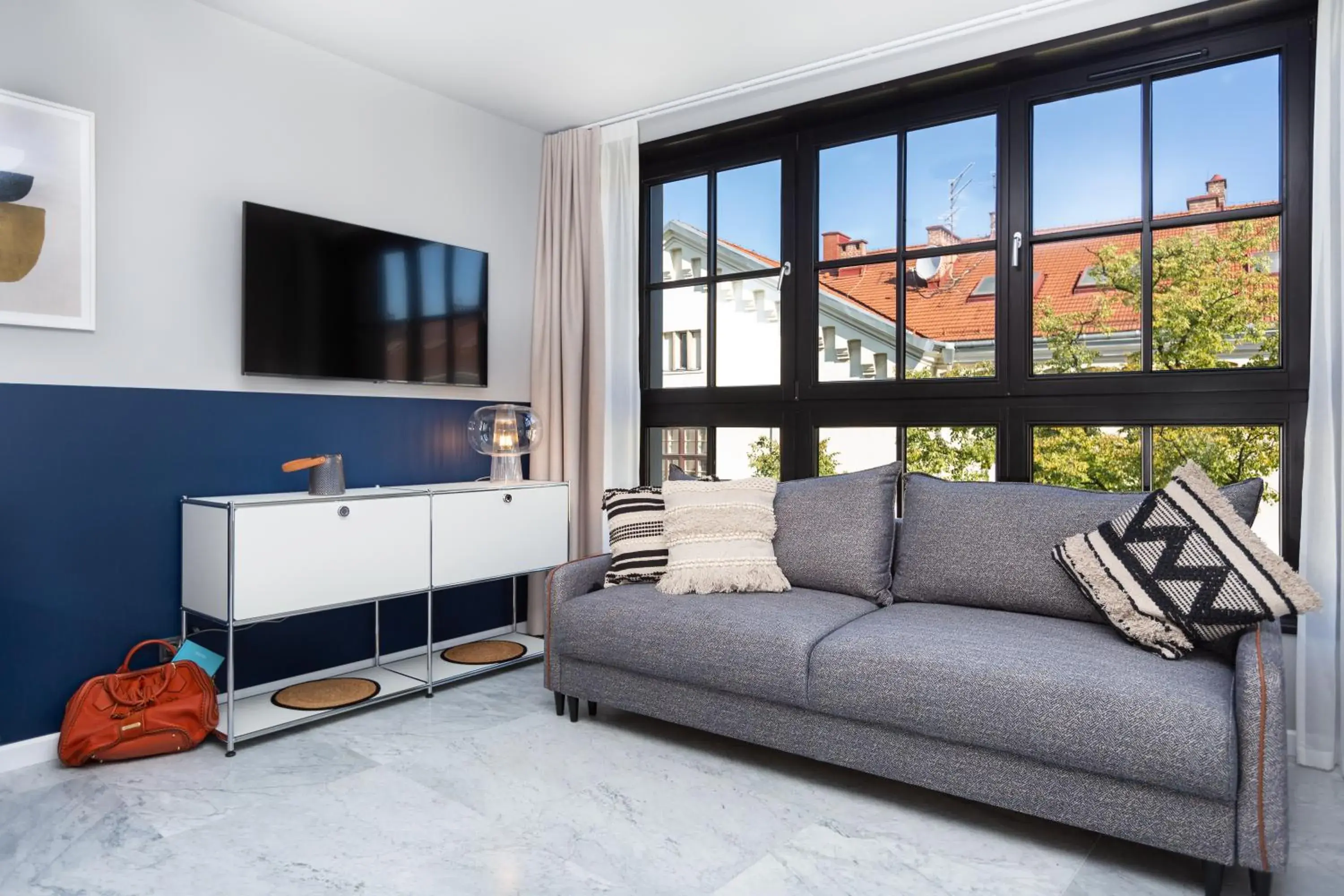 H11 Aparthotel H11 Aparthotel