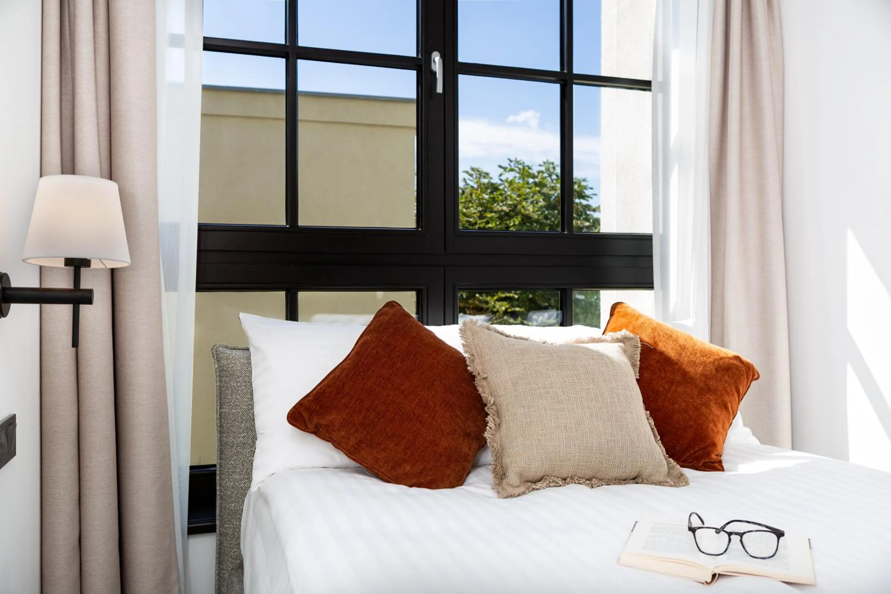 Bed in H11 Aparthotel