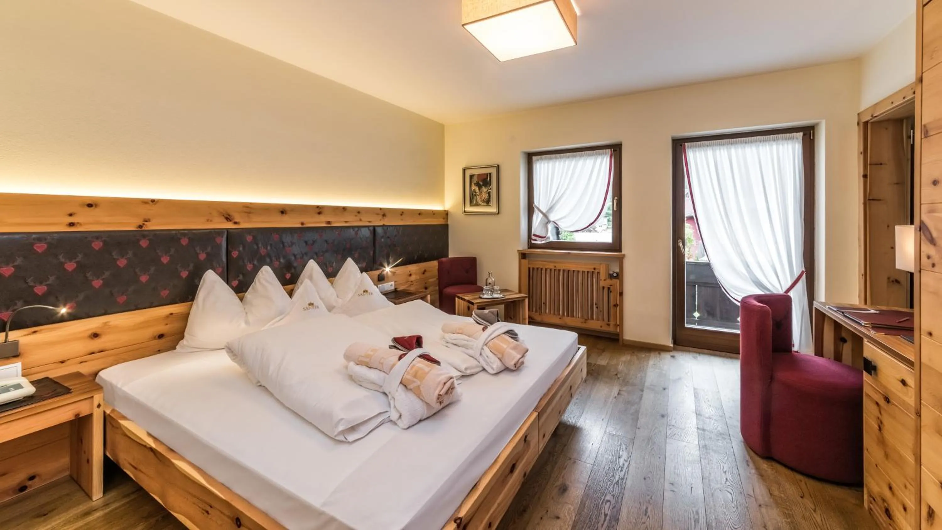 Bedroom, Bed in Romantik Hotel Santer