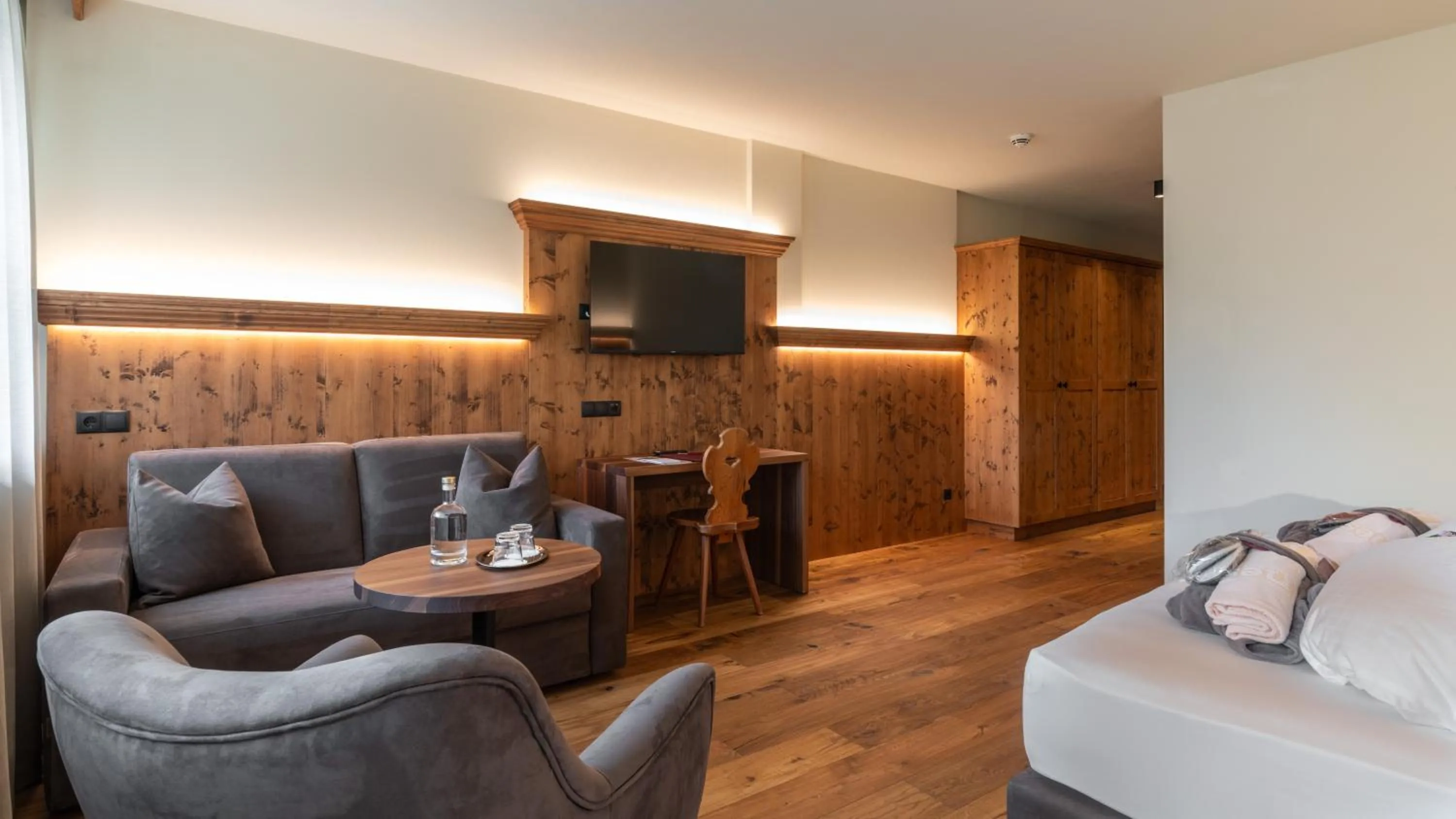 Bedroom in Romantik Hotel Santer