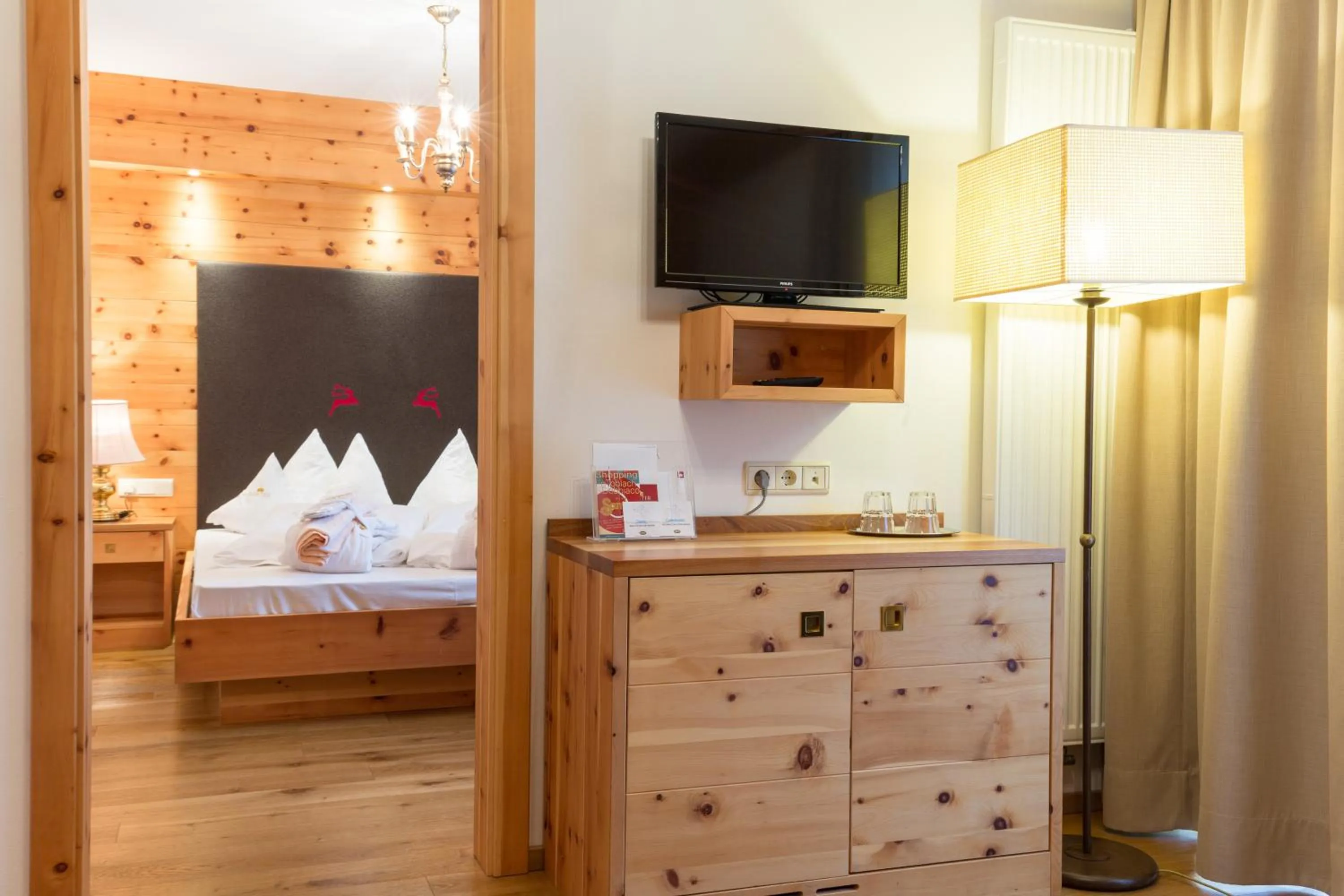 Bedroom, Bed in Romantik Hotel Santer