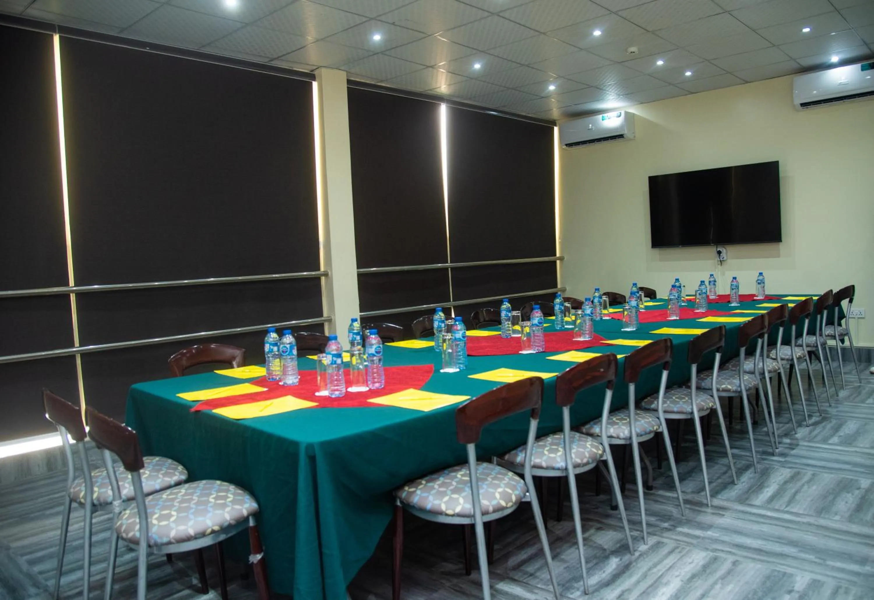 Meeting/conference room in Golden Tulip Garden City Hotel - Rivotel