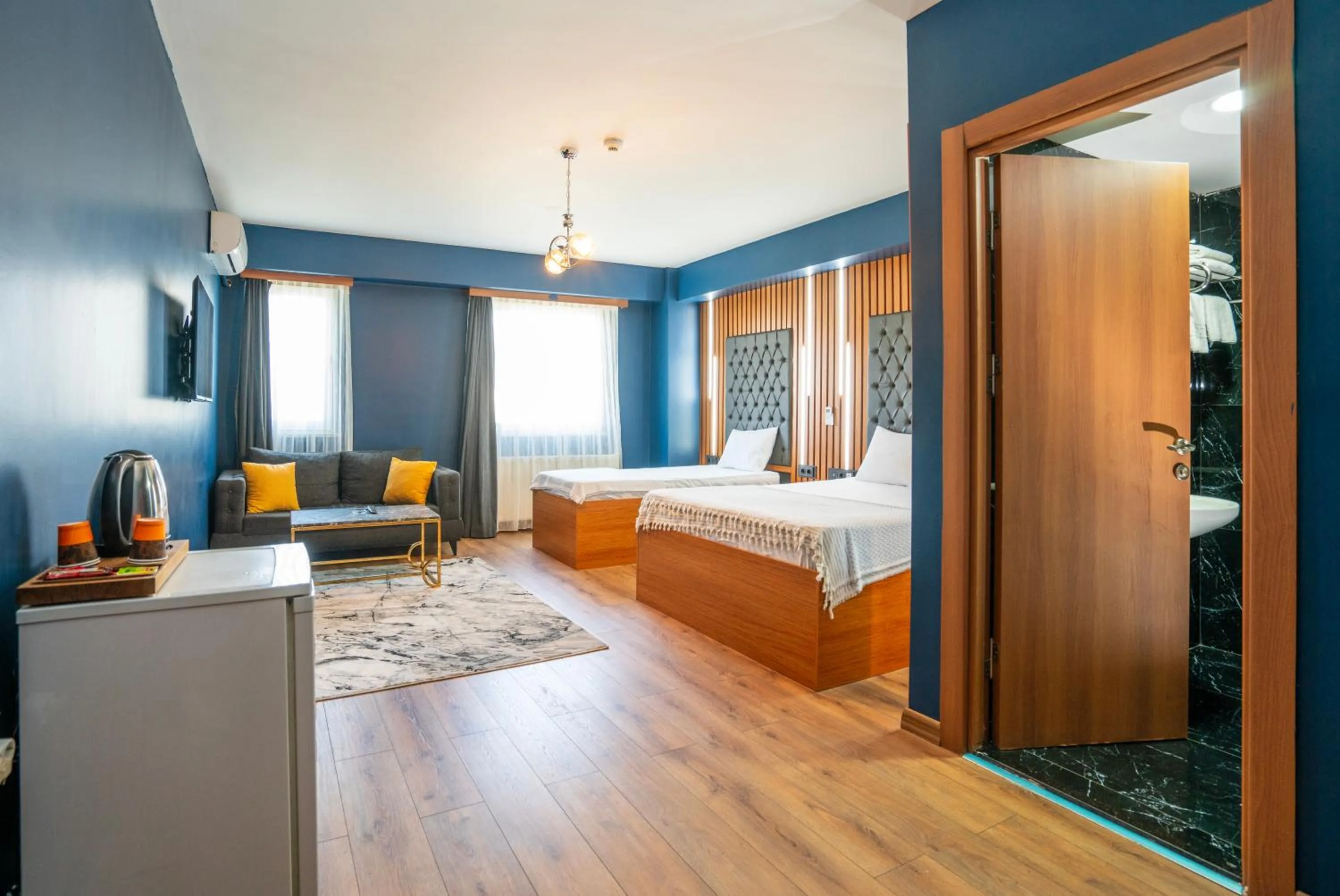 Seating area, Bed in Royal Nest